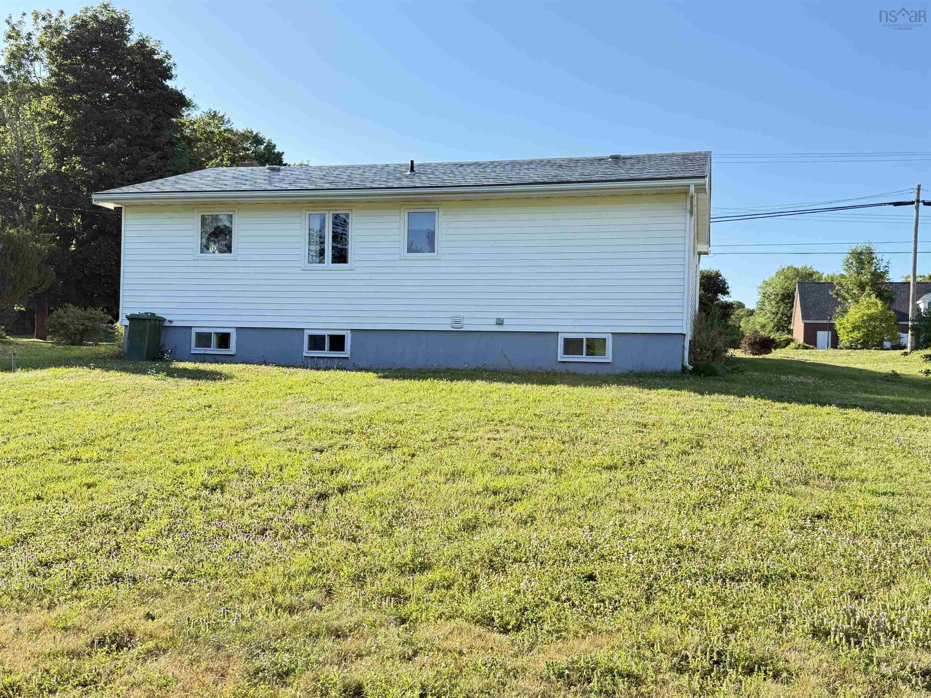 $300,000.00: 95 Haliburton rd, Pictou