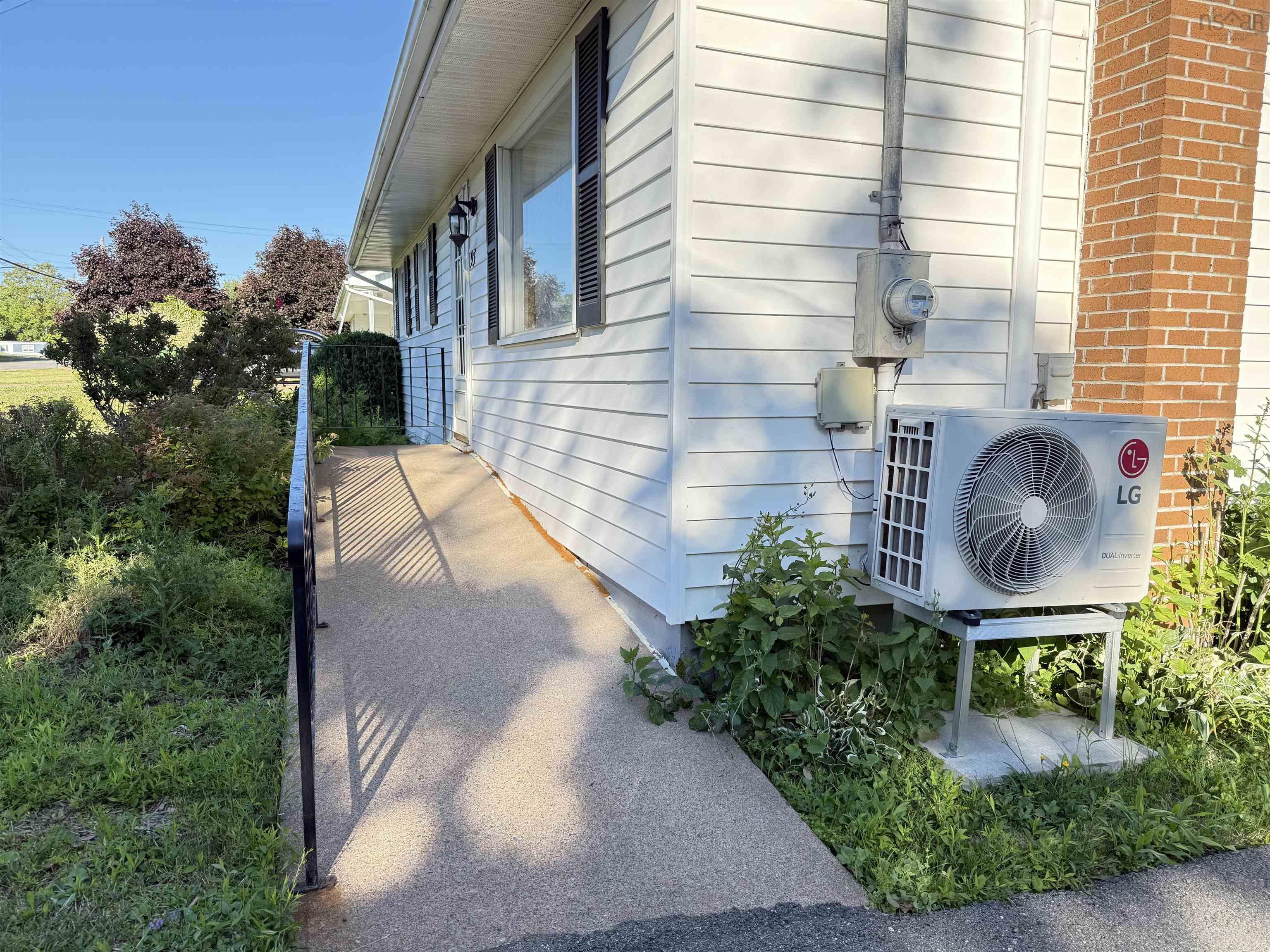 $300,000.00: 95 Haliburton rd, Pictou