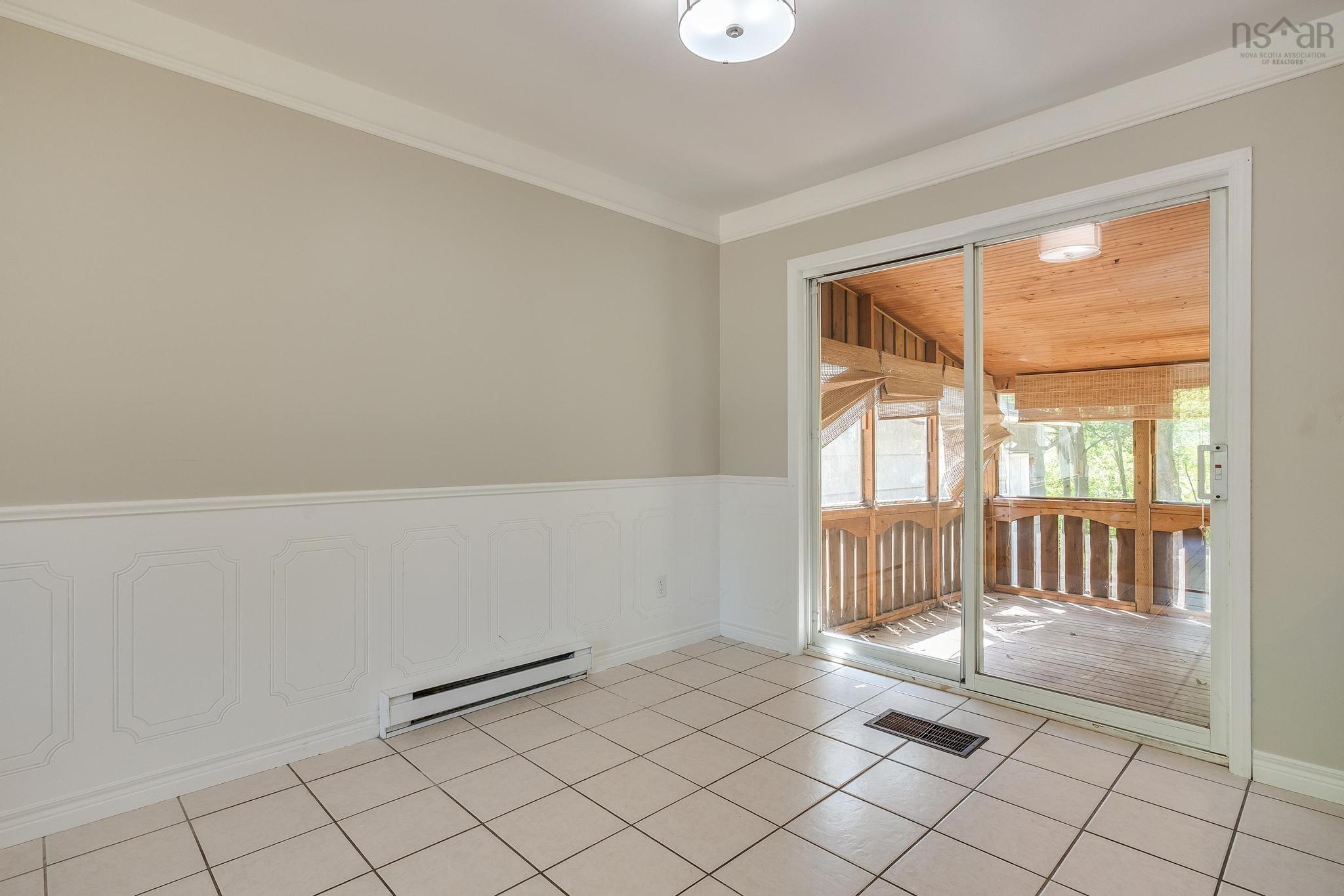 $290,000.00: 965 Labrador Lane, Greenwood