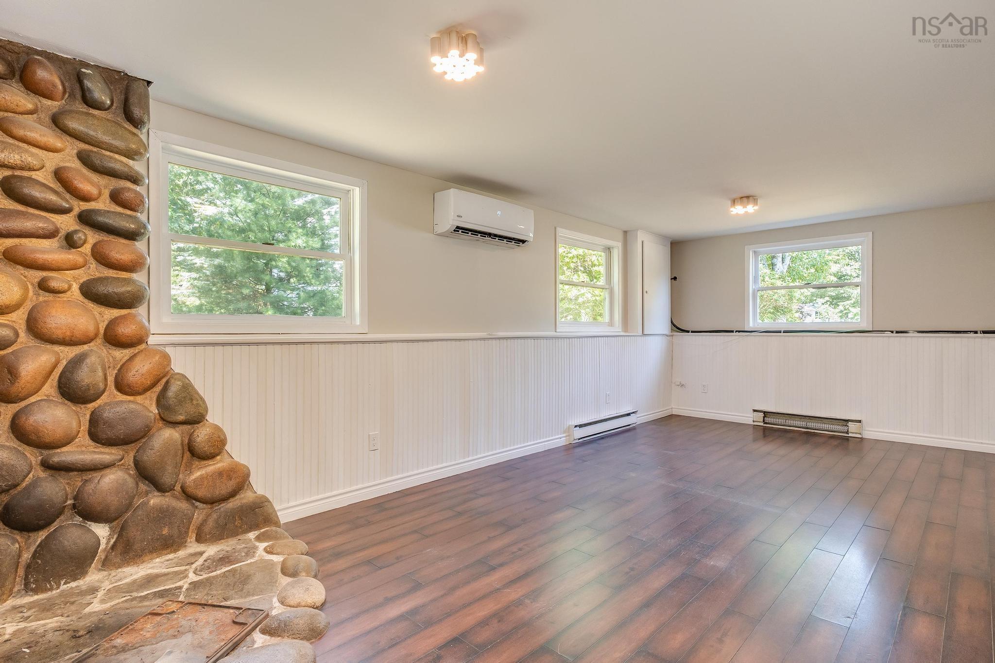 $290,000.00: 965 Labrador Lane, Greenwood