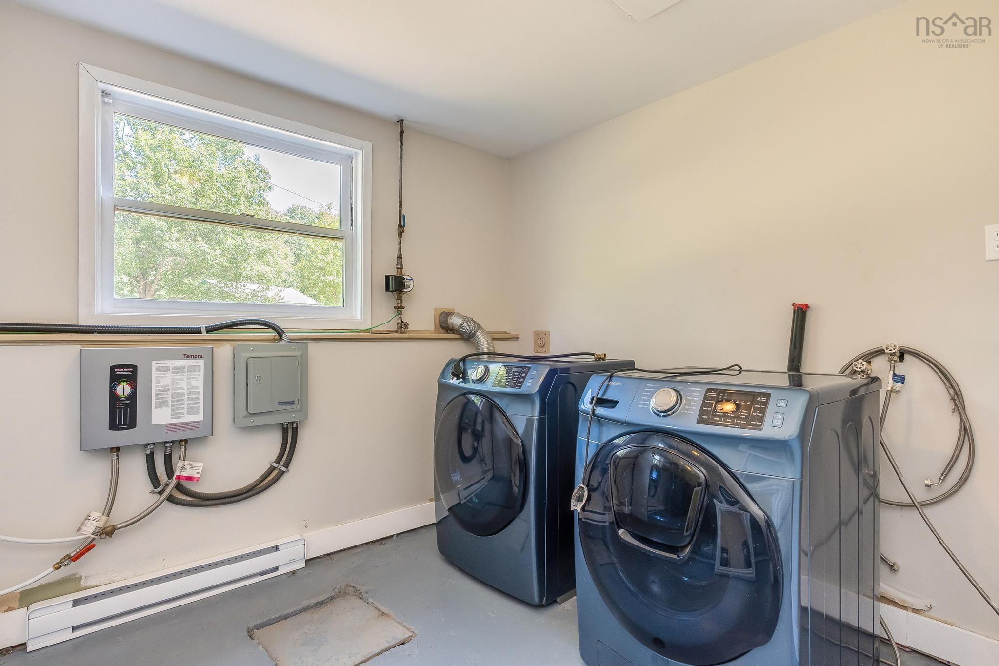 $290,000.00: 965 Labrador Lane, Greenwood