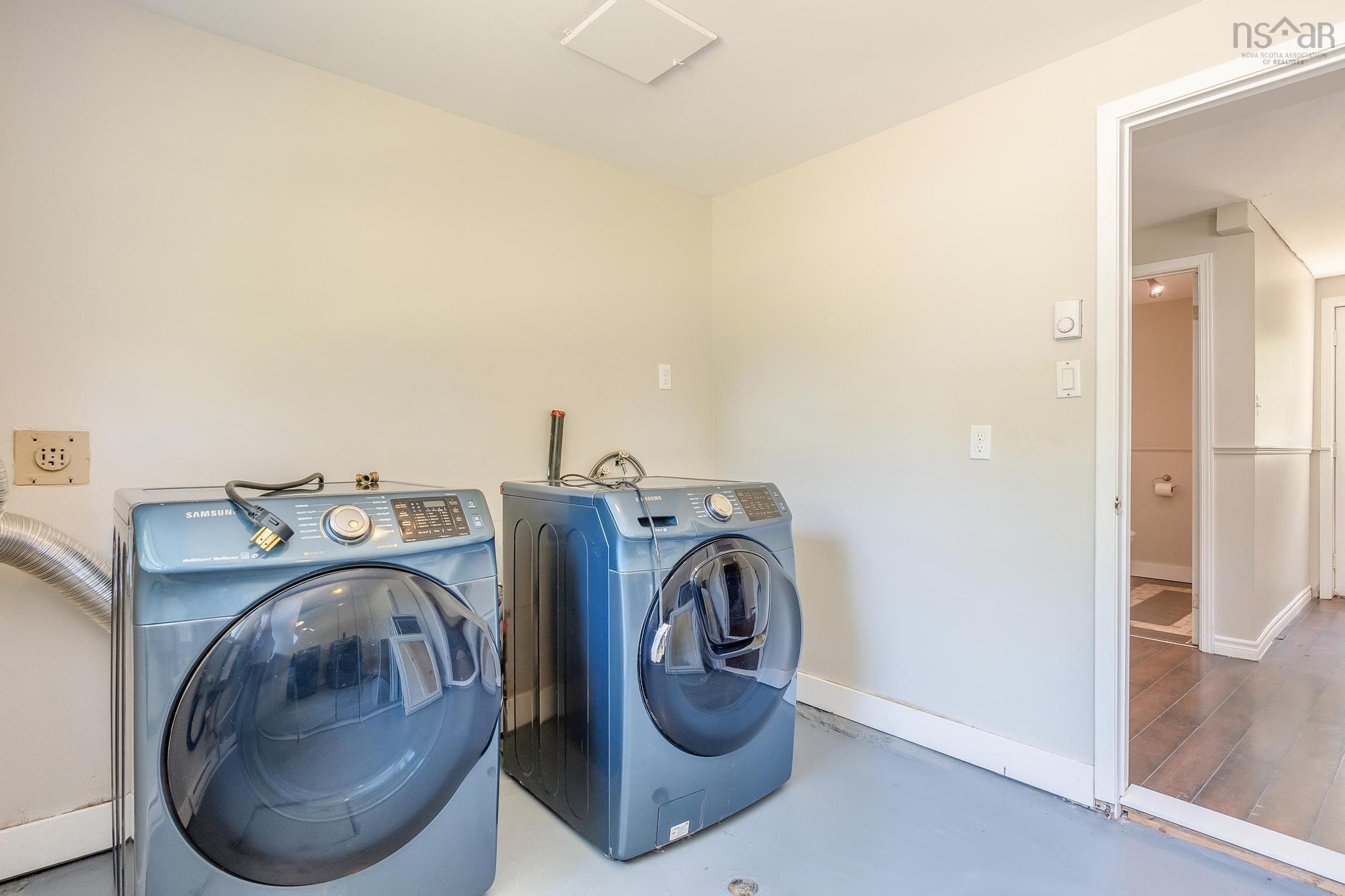 $290,000.00: 965 Labrador Lane, Greenwood