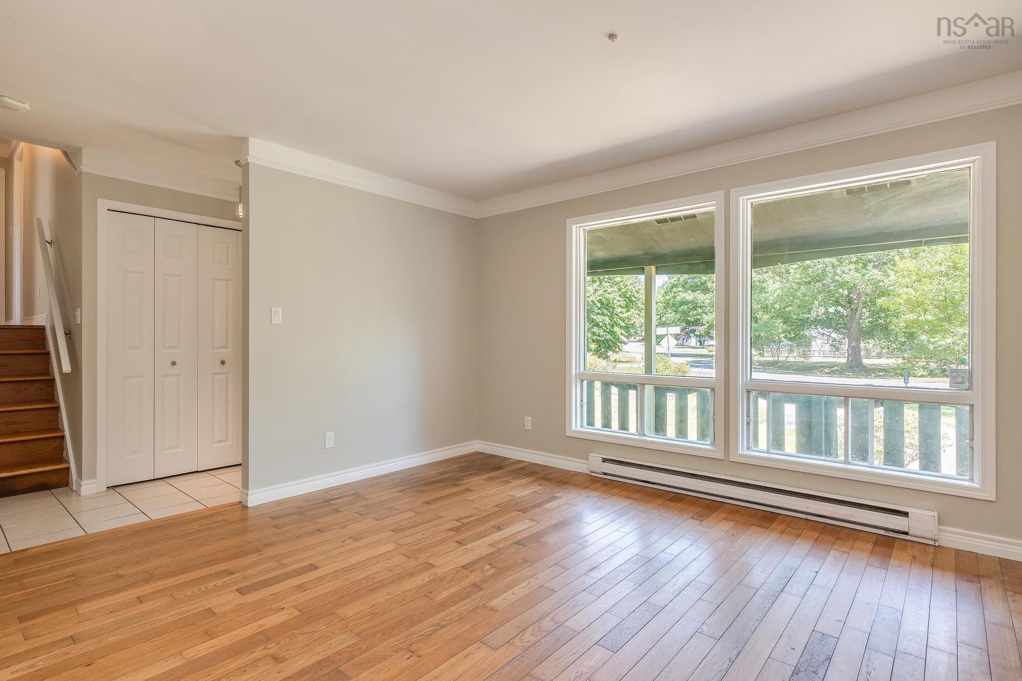 $290,000.00: 965 Labrador Lane, Greenwood