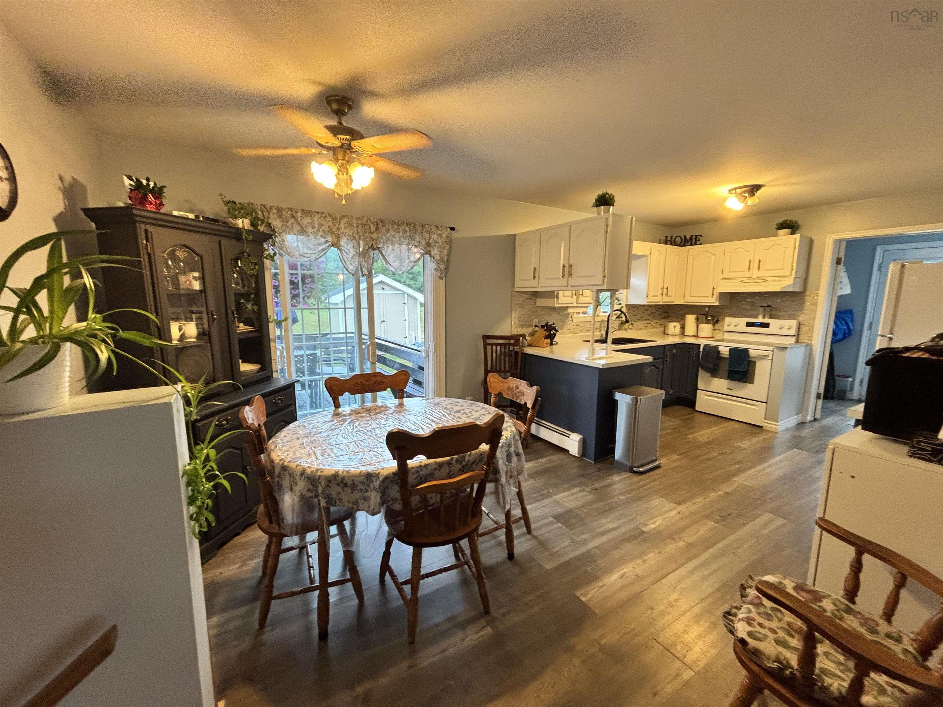 $499,900.00: 121 Pipers Lane, Inverside