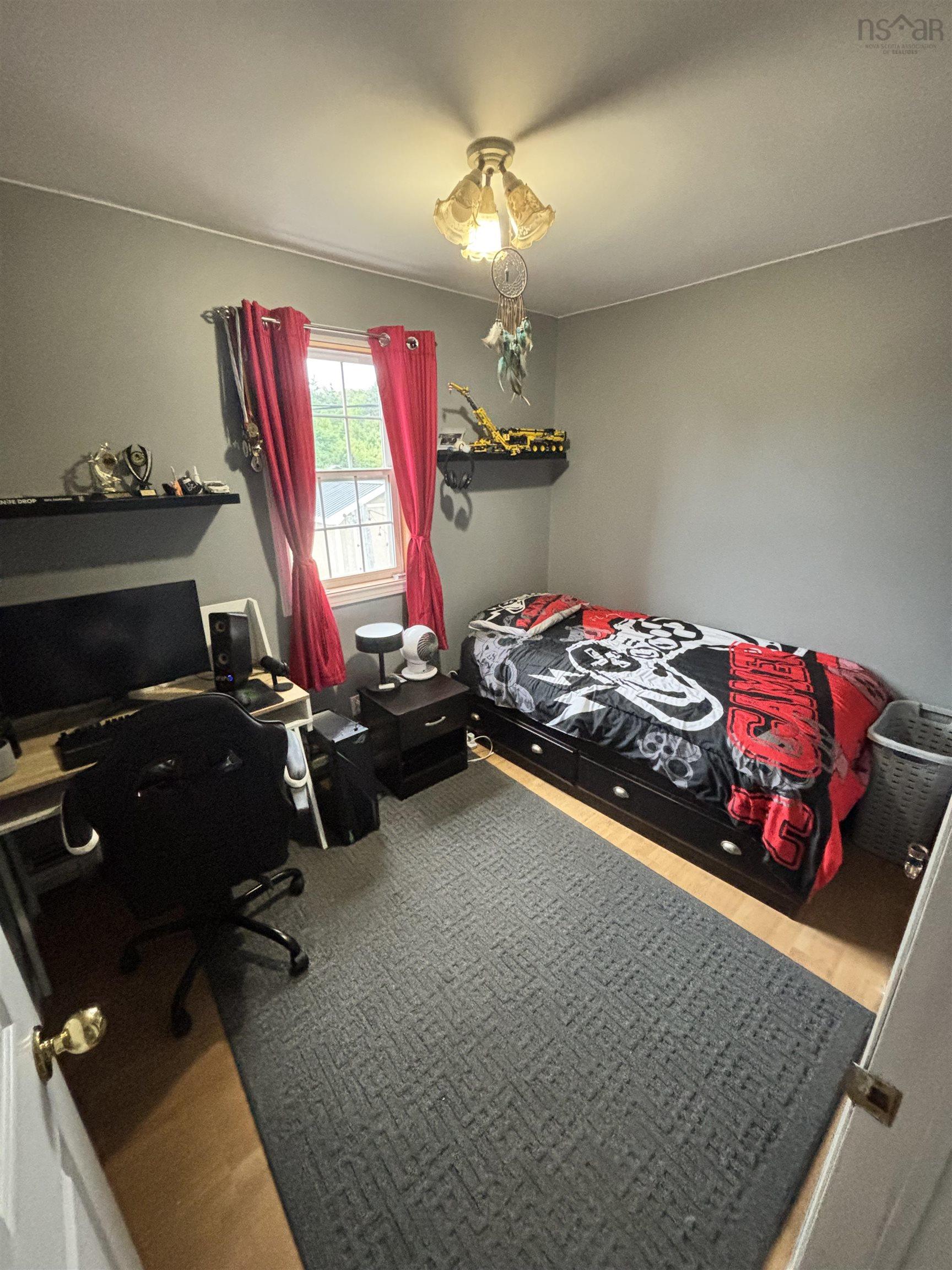 $499,900.00: 121 Pipers Lane, Inverside