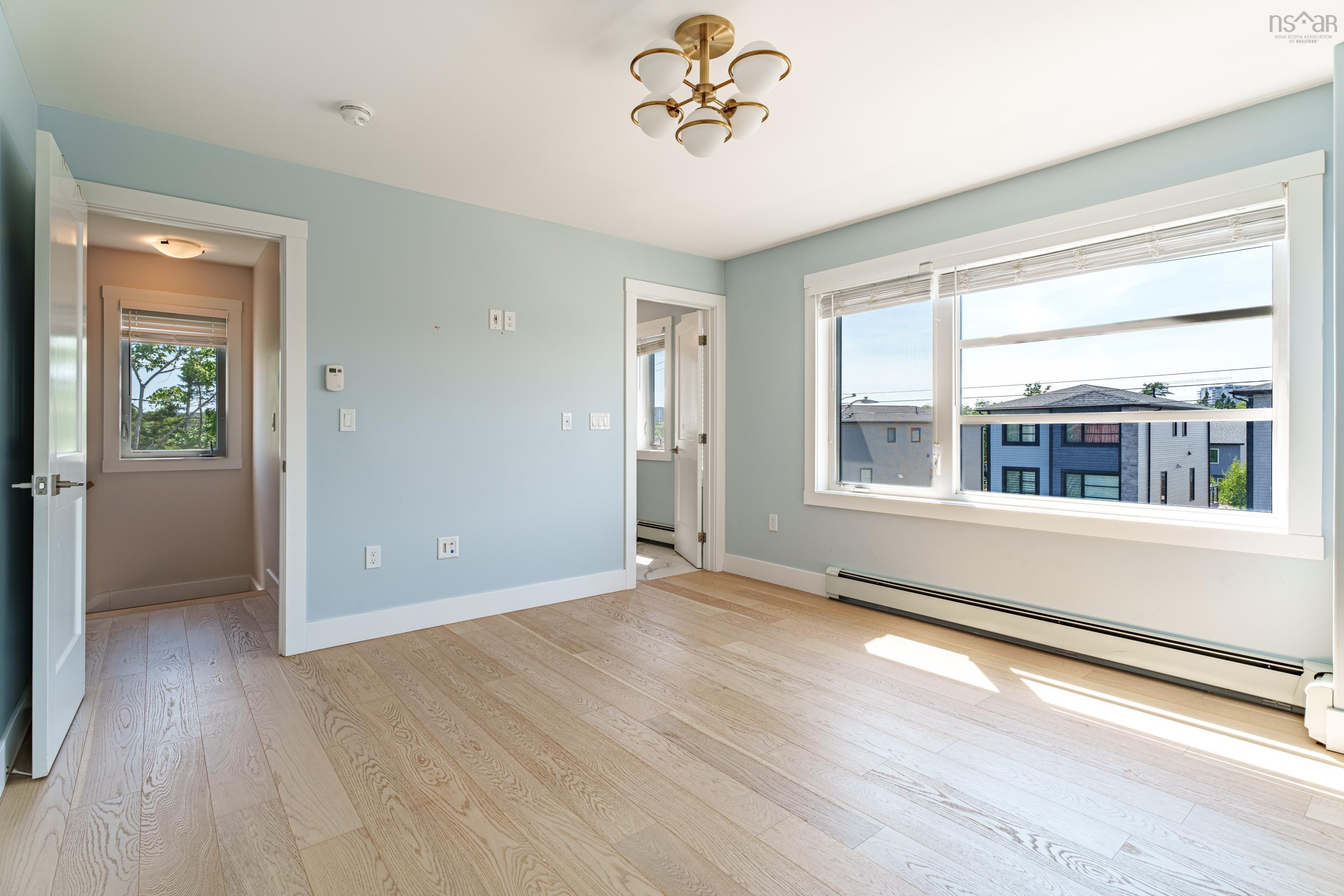 $689,000.00: 106 Tilbury Avenue, Bedford