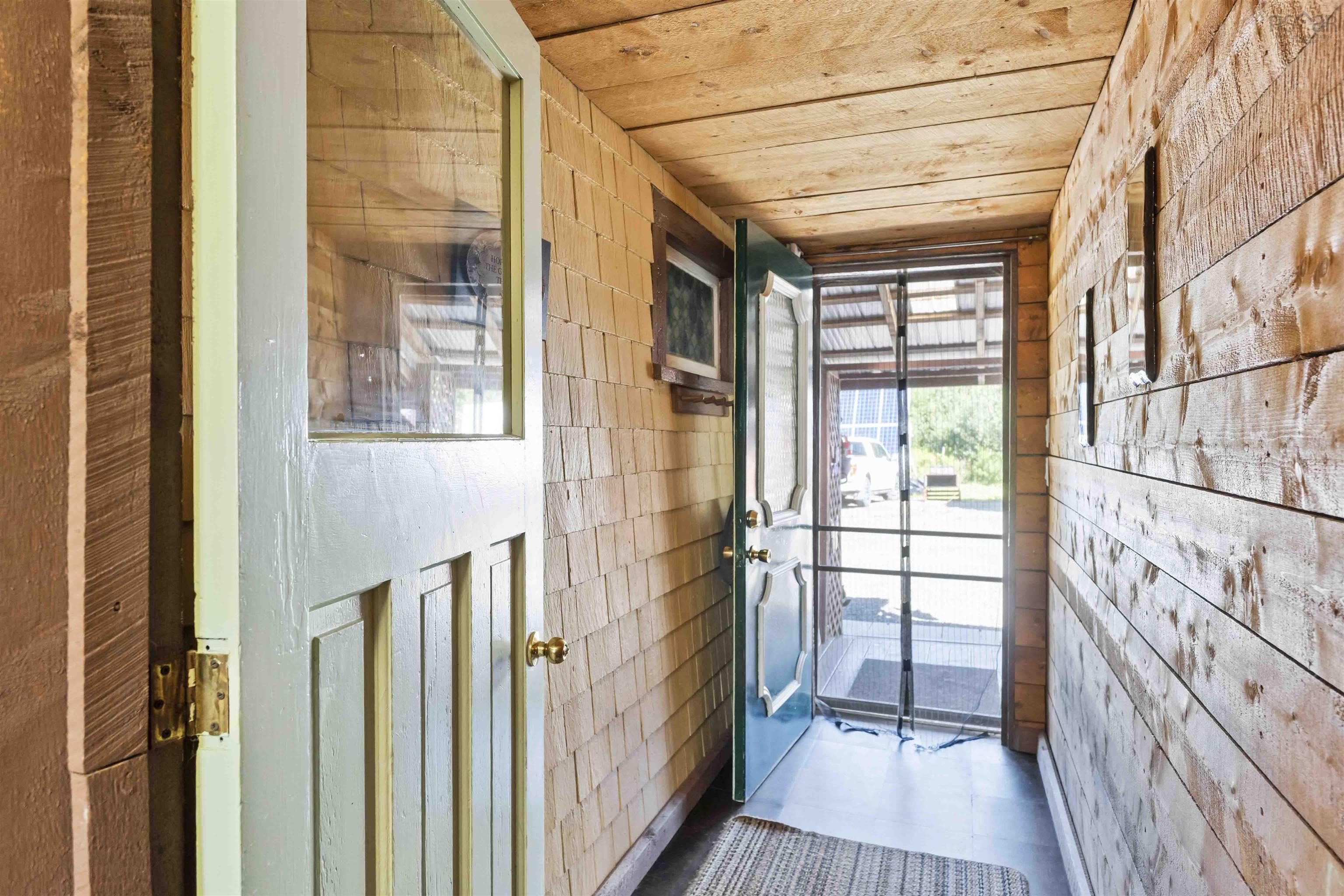 $249,000.00: 1049 Bloomfield Road, Bloomfield