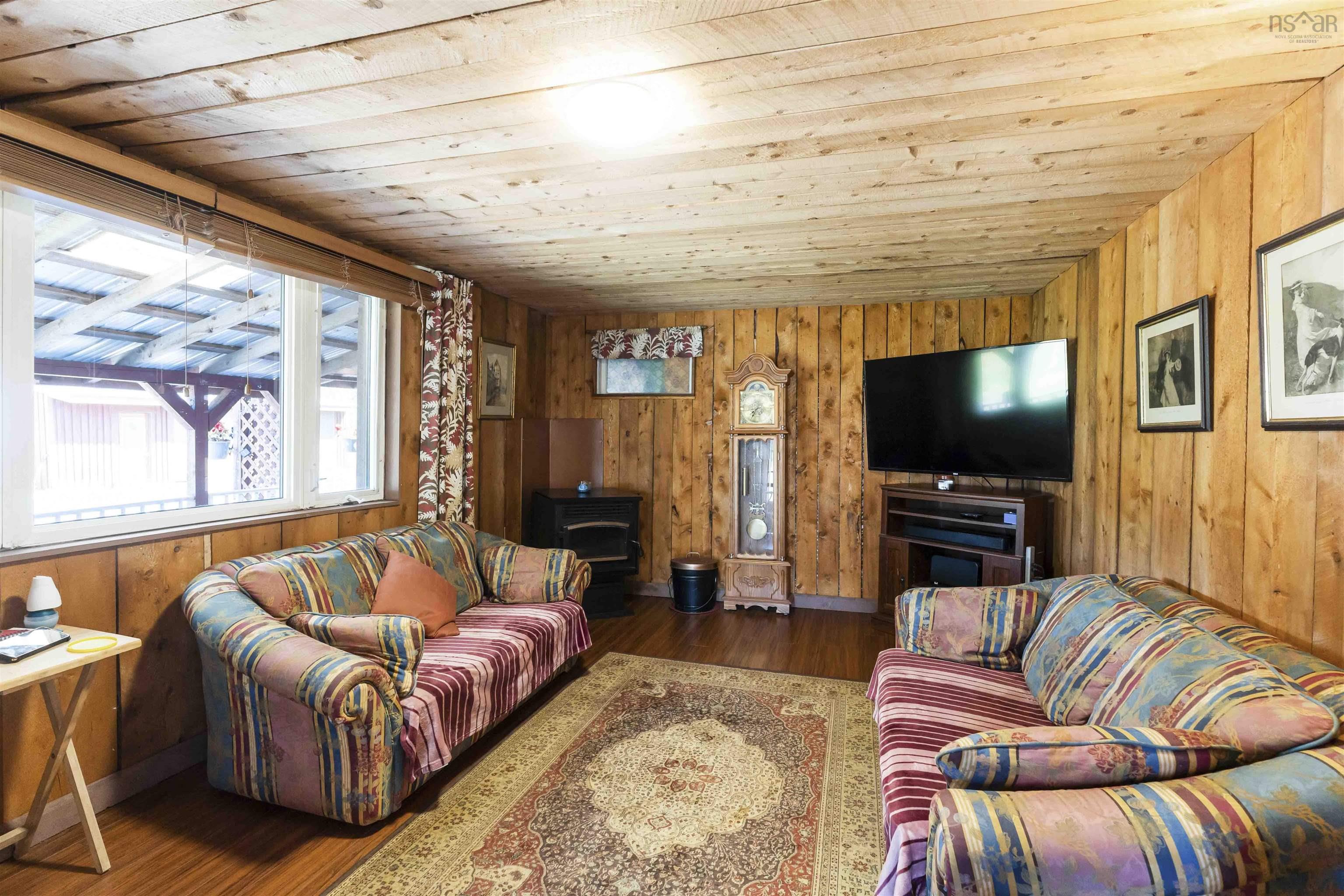 $249,000.00: 1049 Bloomfield Road, Bloomfield