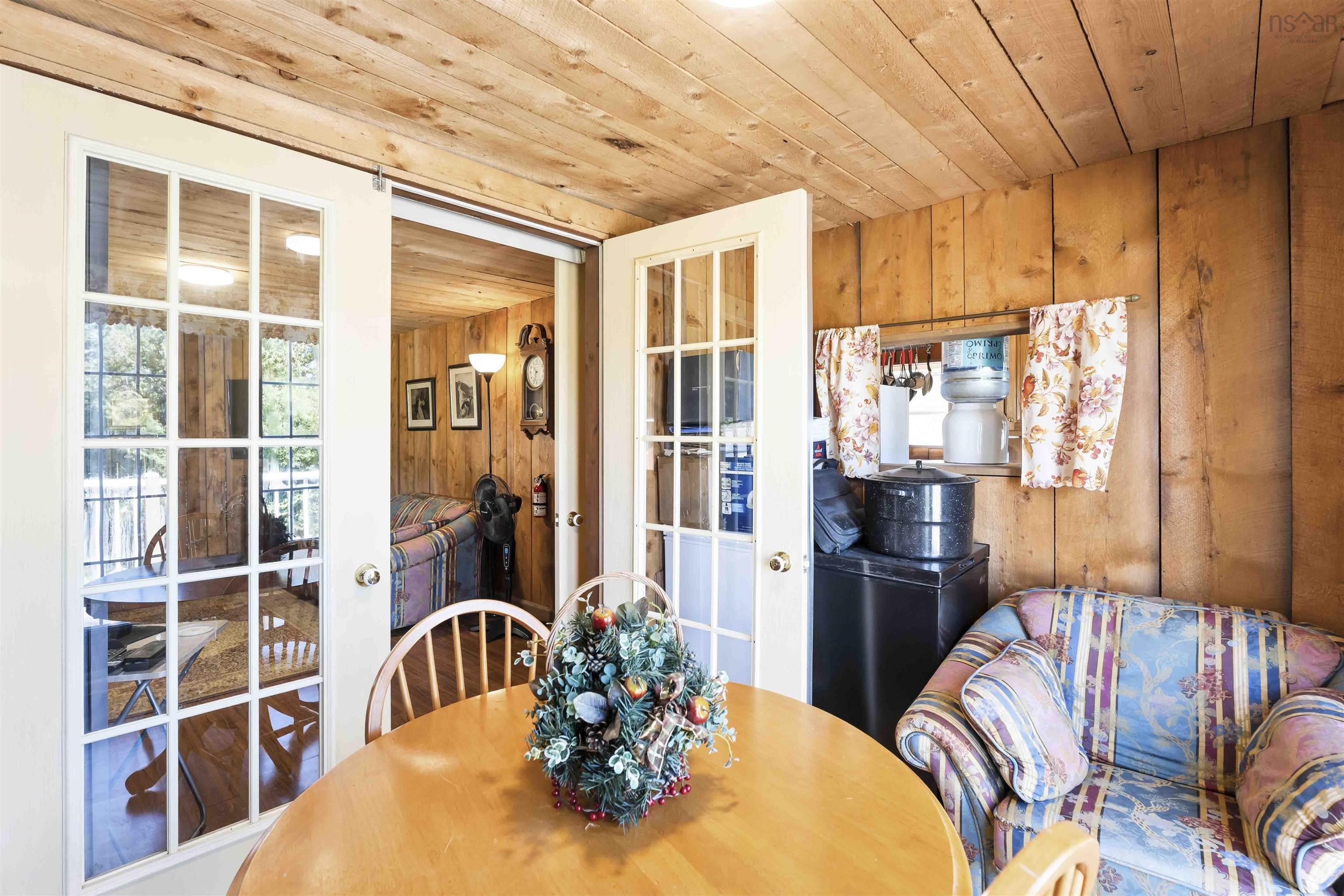 $249,000.00: 1049 Bloomfield Road, Bloomfield