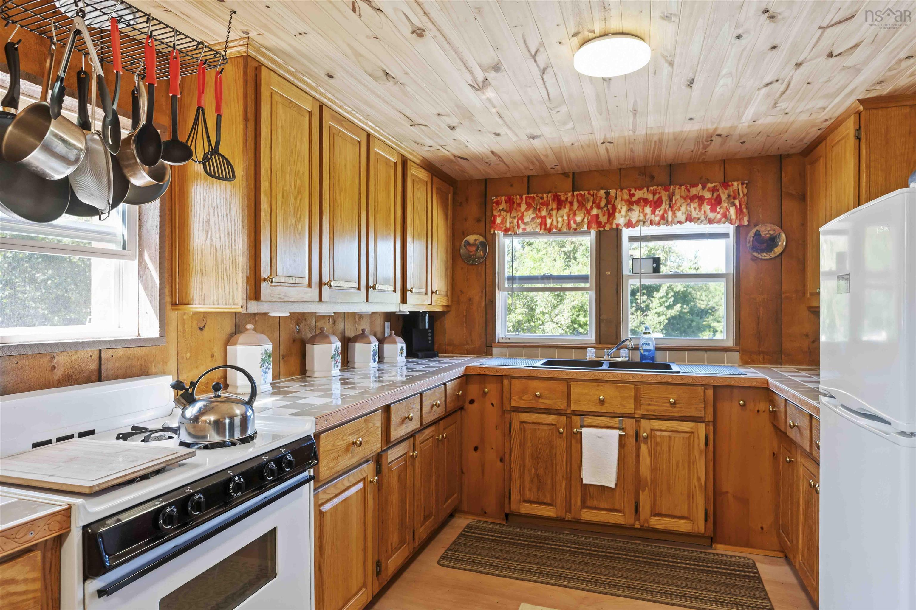 $249,000.00: 1049 Bloomfield Road, Bloomfield