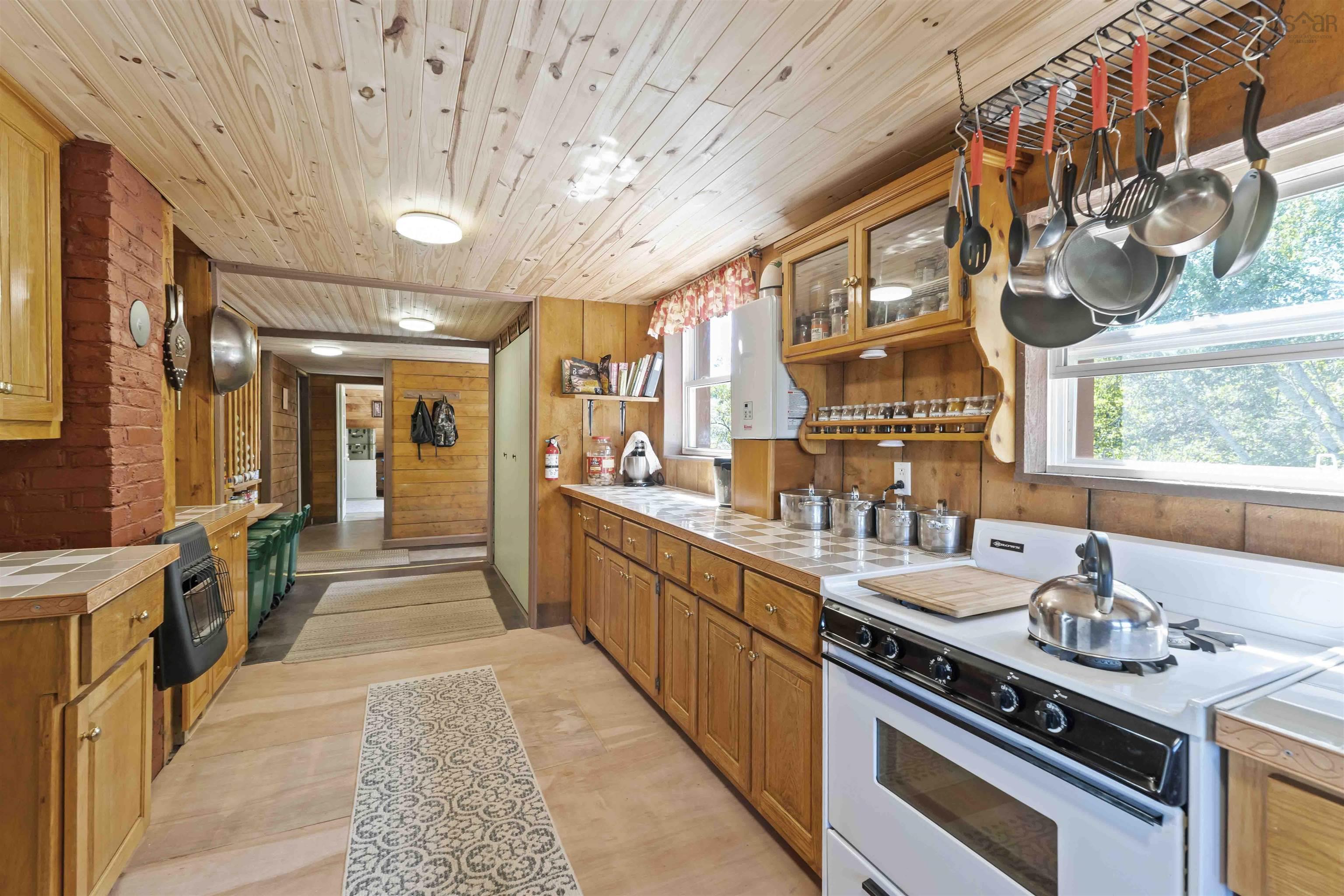 $249,000.00: 1049 Bloomfield Road, Bloomfield