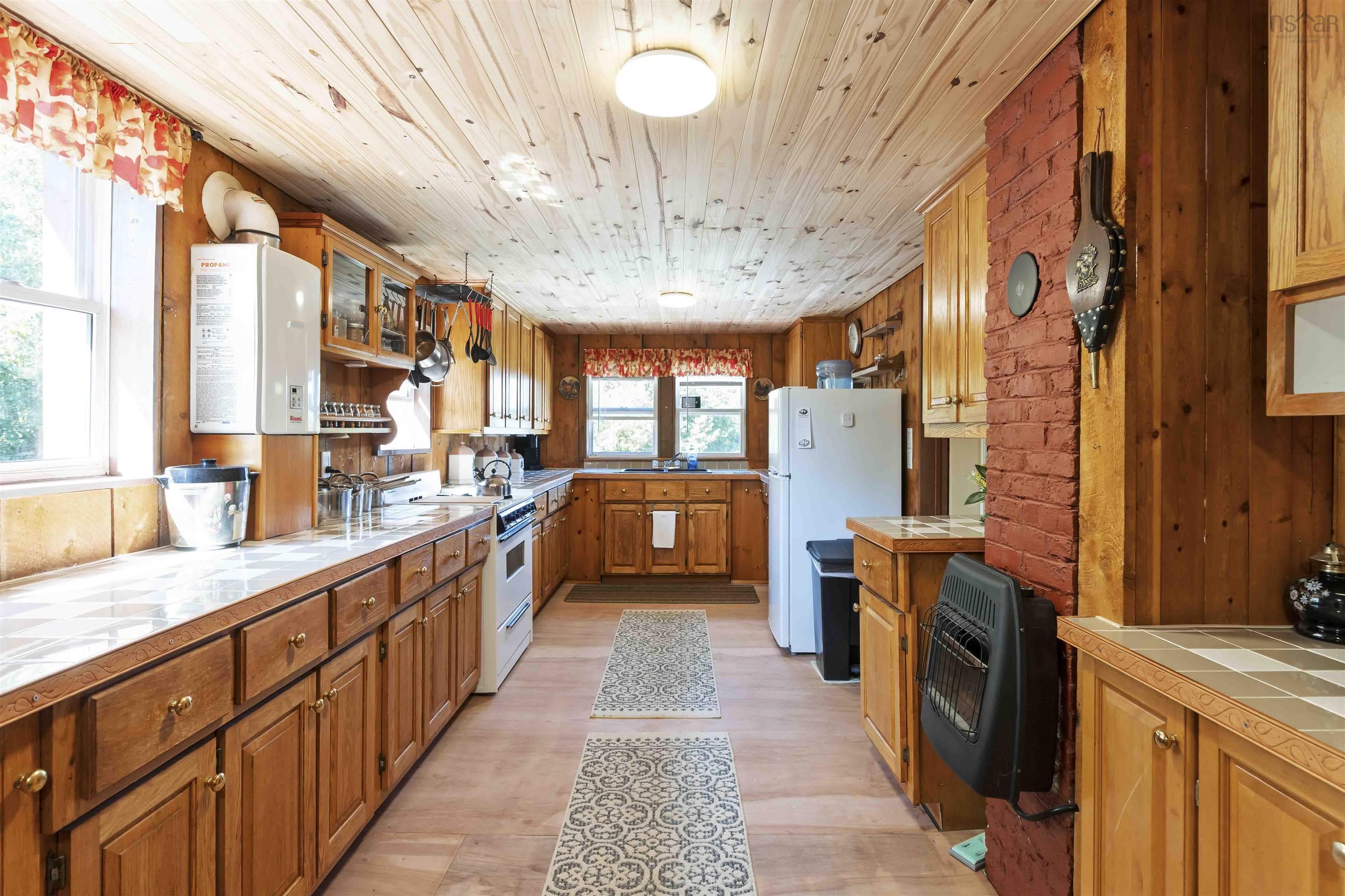 $249,000.00: 1049 Bloomfield Road, Bloomfield