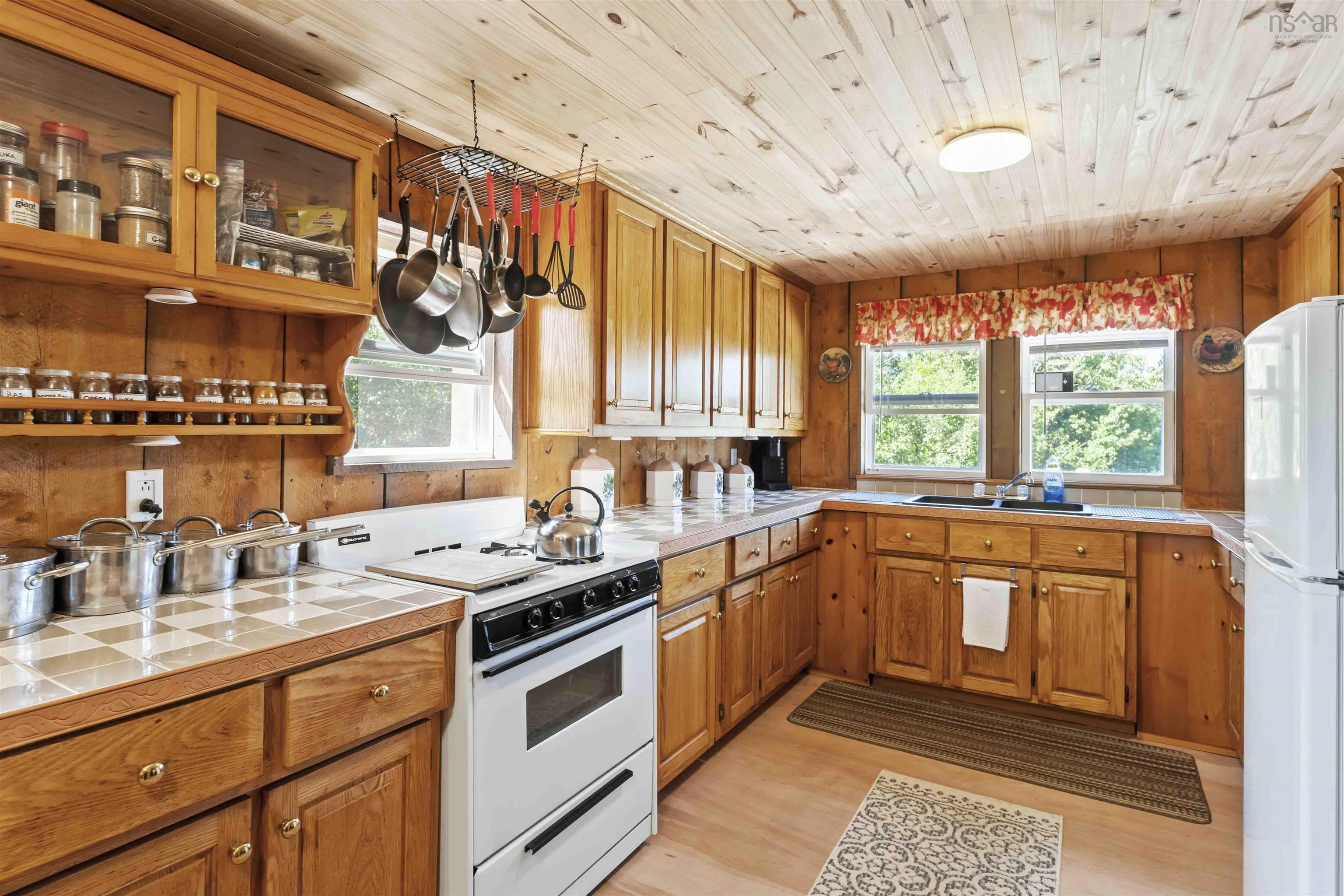 $249,000.00: 1049 Bloomfield Road, Bloomfield