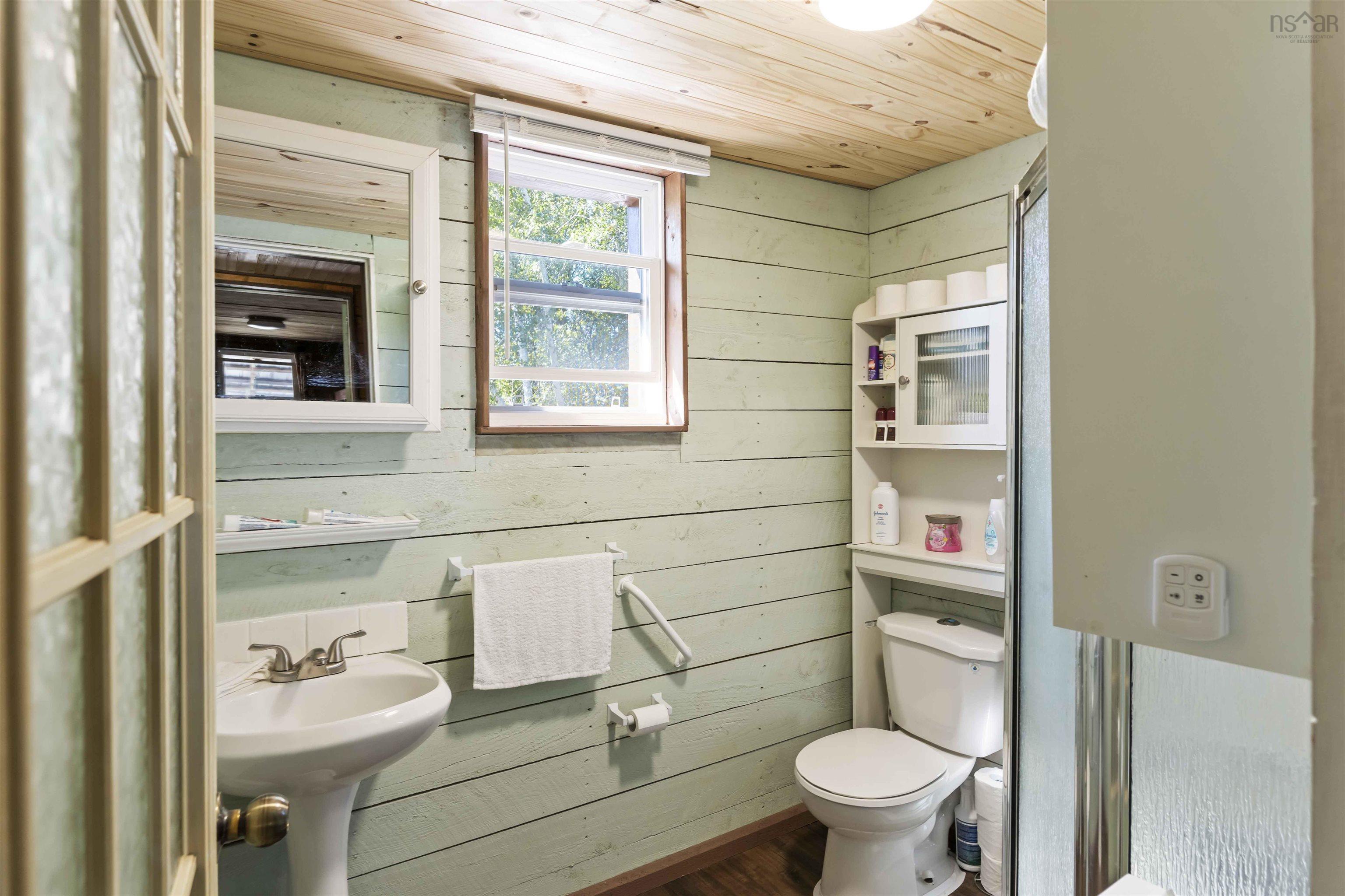 $249,000.00: 1049 Bloomfield Road, Bloomfield