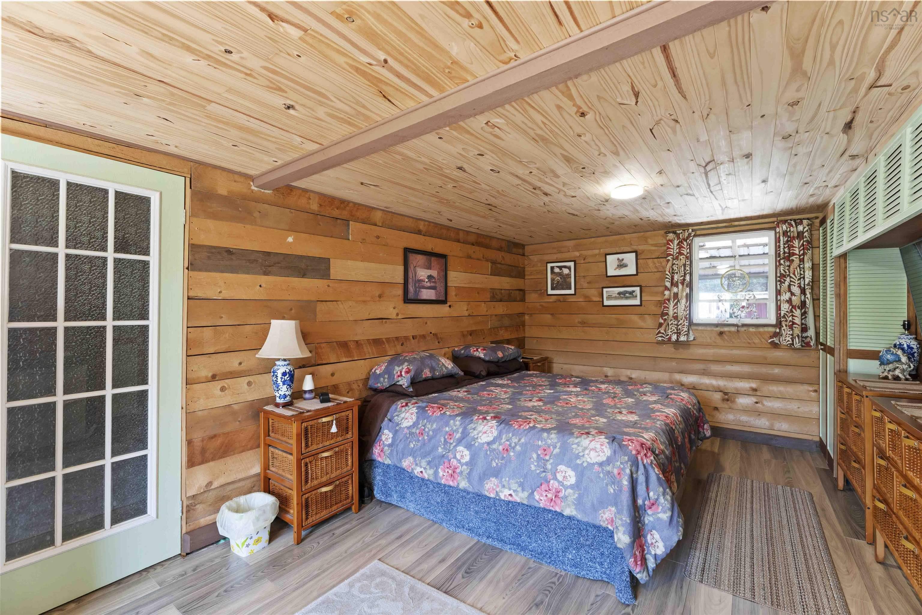 $249,000.00: 1049 Bloomfield Road, Bloomfield