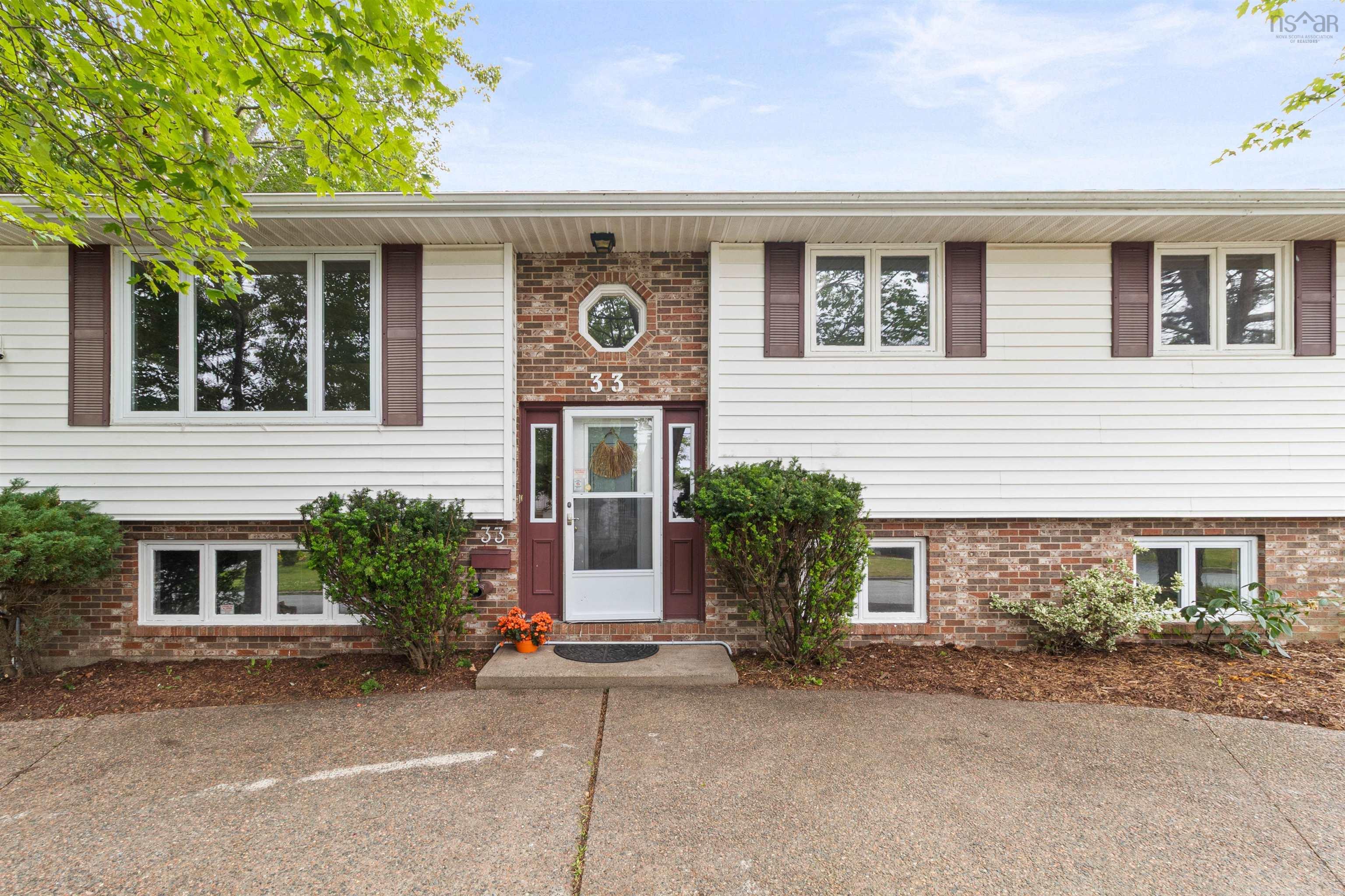 $549,900.00: 33 Josephine Court, Dartmouth