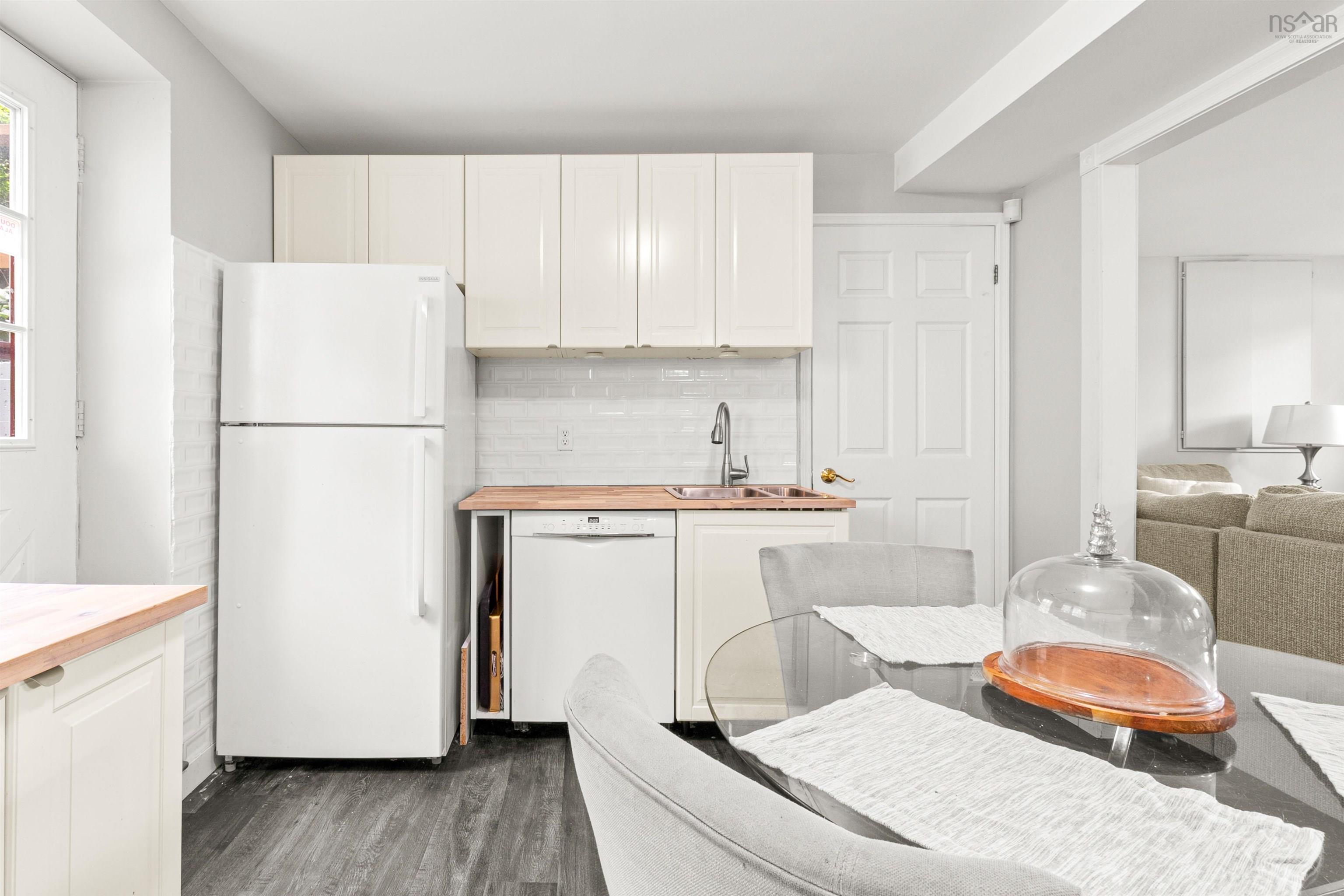 $549,900.00: 33 Josephine Court, Dartmouth