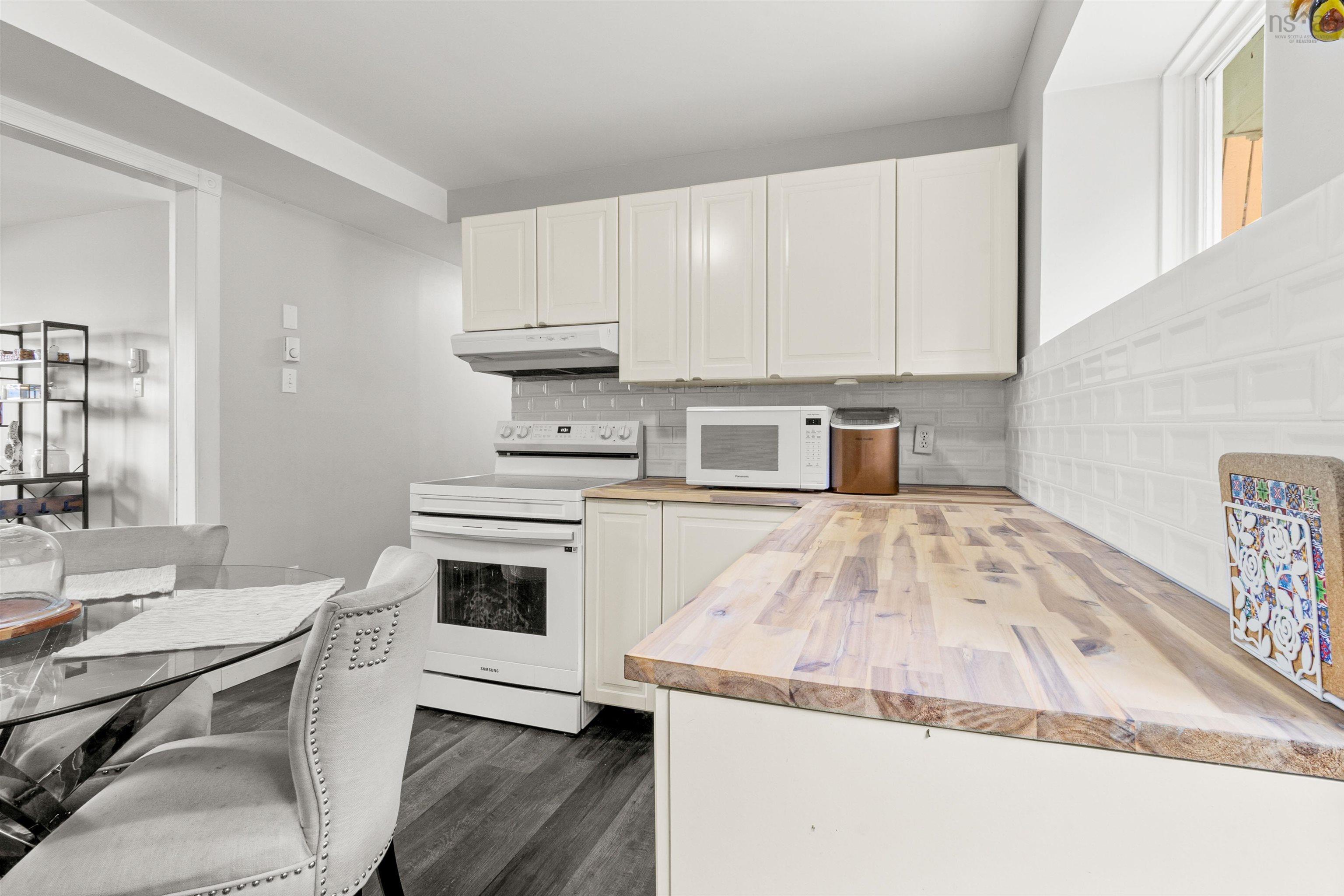 $549,900.00: 33 Josephine Court, Dartmouth