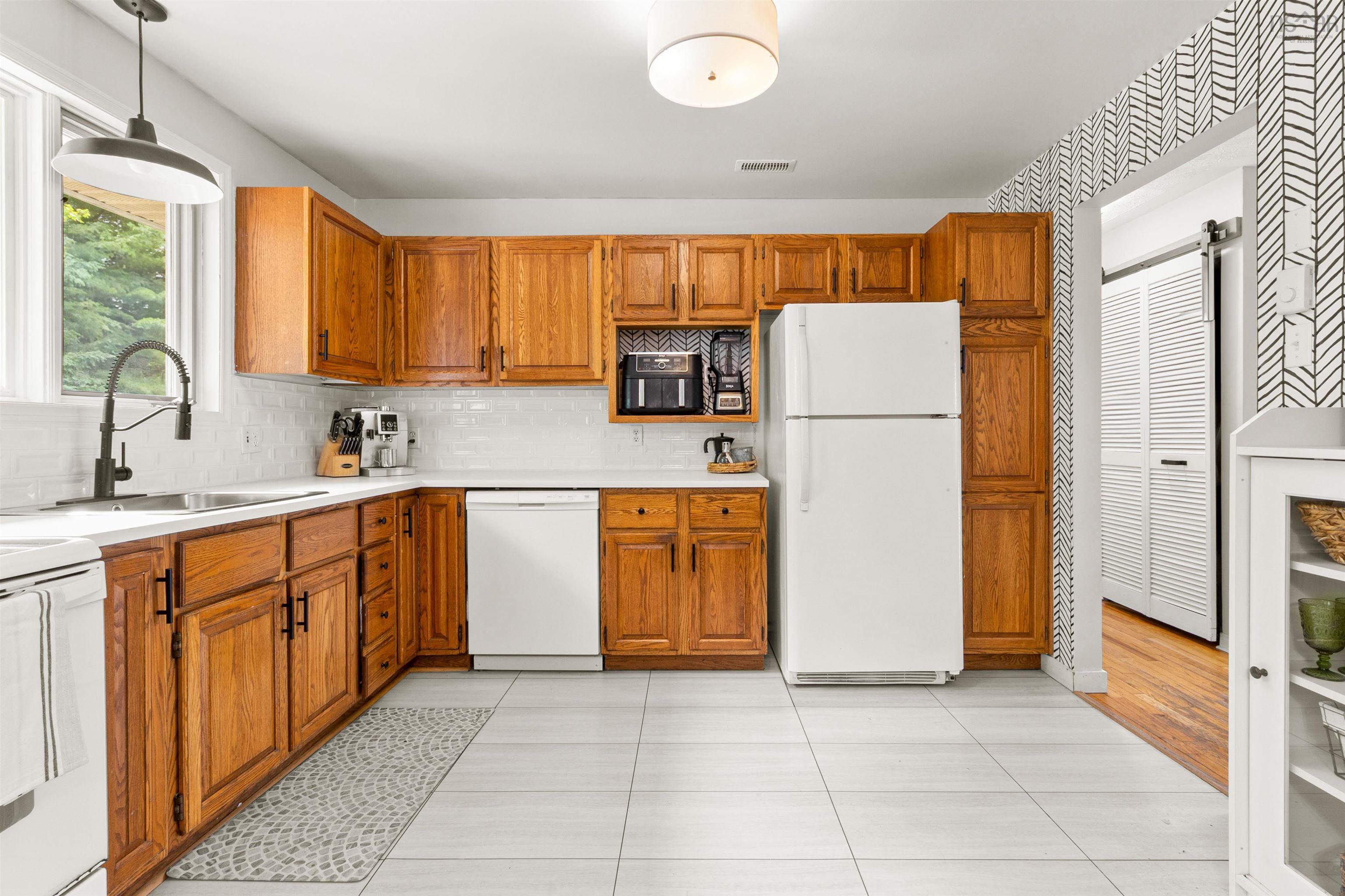 $549,900.00: 33 Josephine Court, Dartmouth