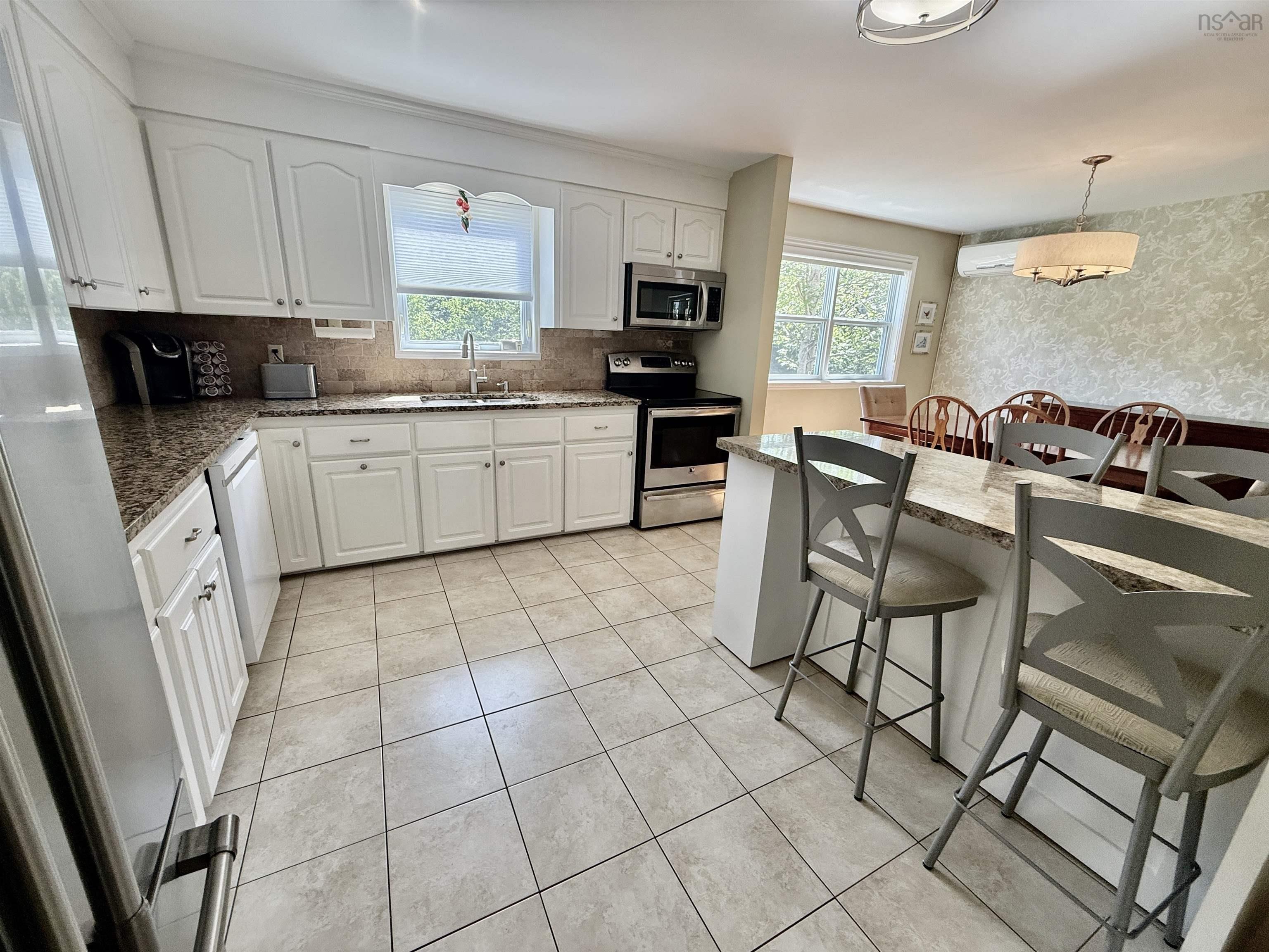 $669,000.00: 58 Shoreview Drive, Bedford