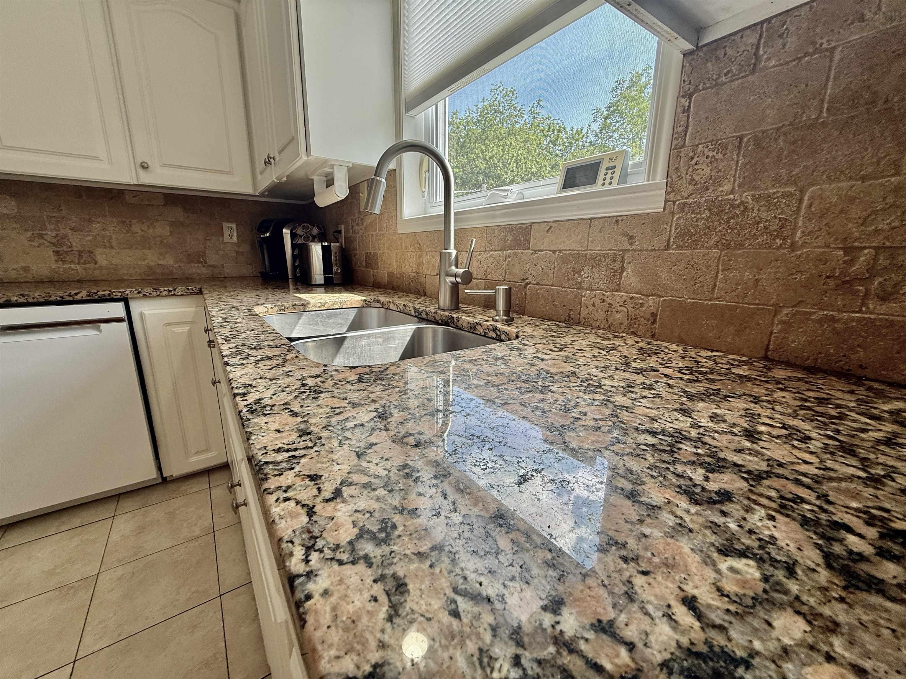 $669,000.00: 58 Shoreview Drive, Bedford