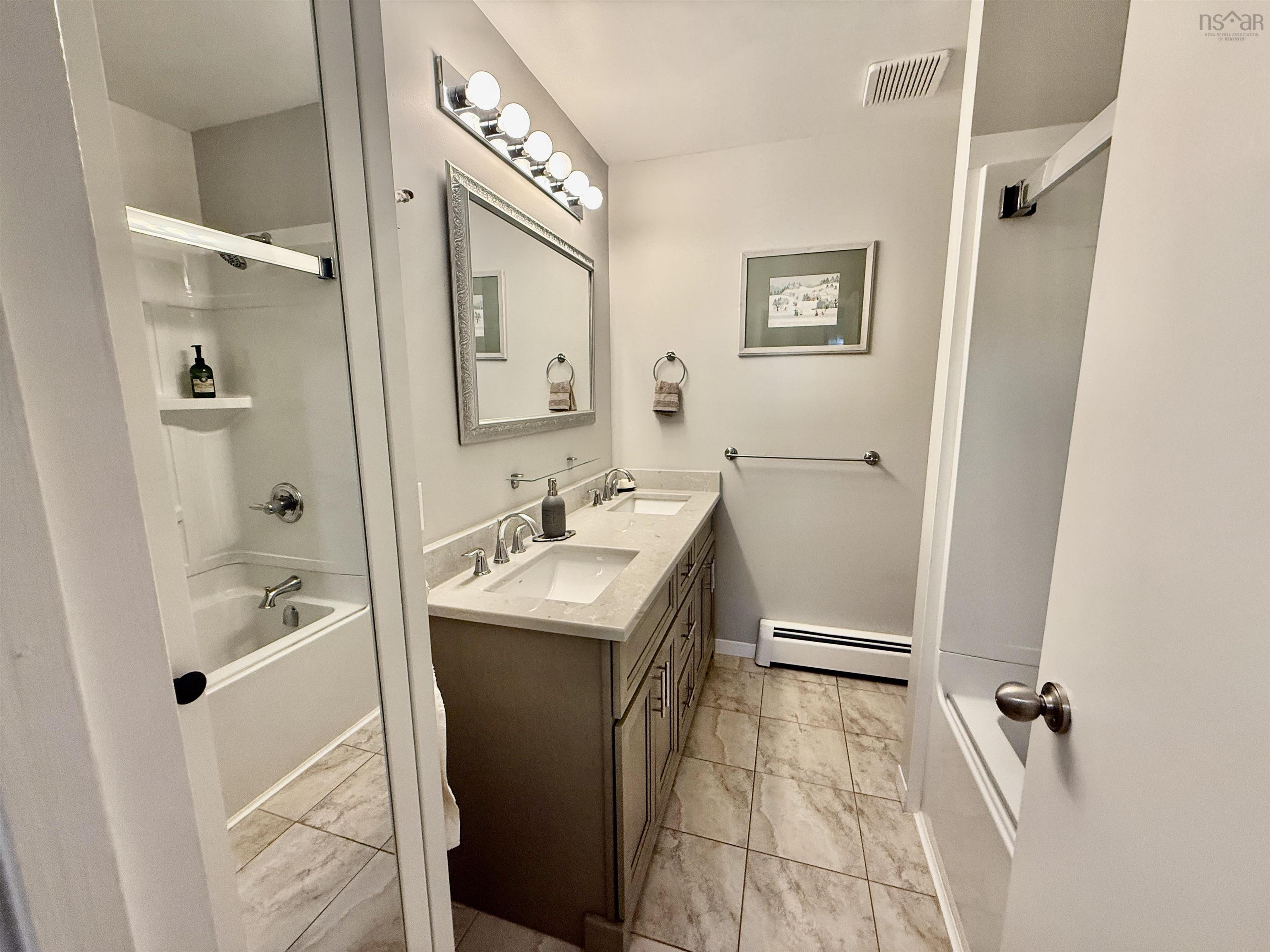 $669,000.00: 58 Shoreview Drive, Bedford