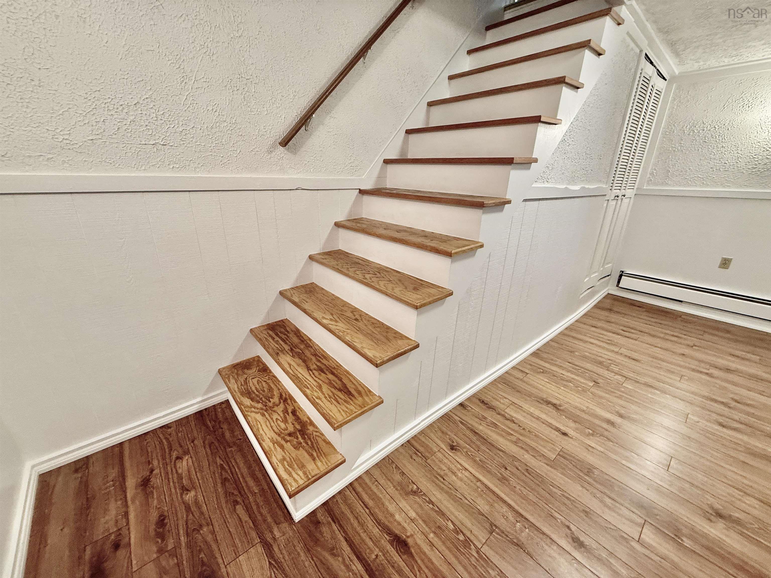 $669,000.00: 58 Shoreview Drive, Bedford