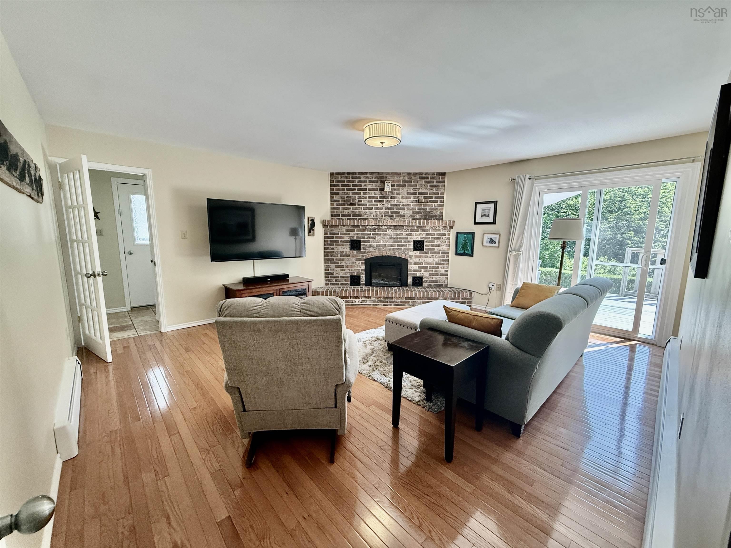 $669,000.00: 58 Shoreview Drive, Bedford