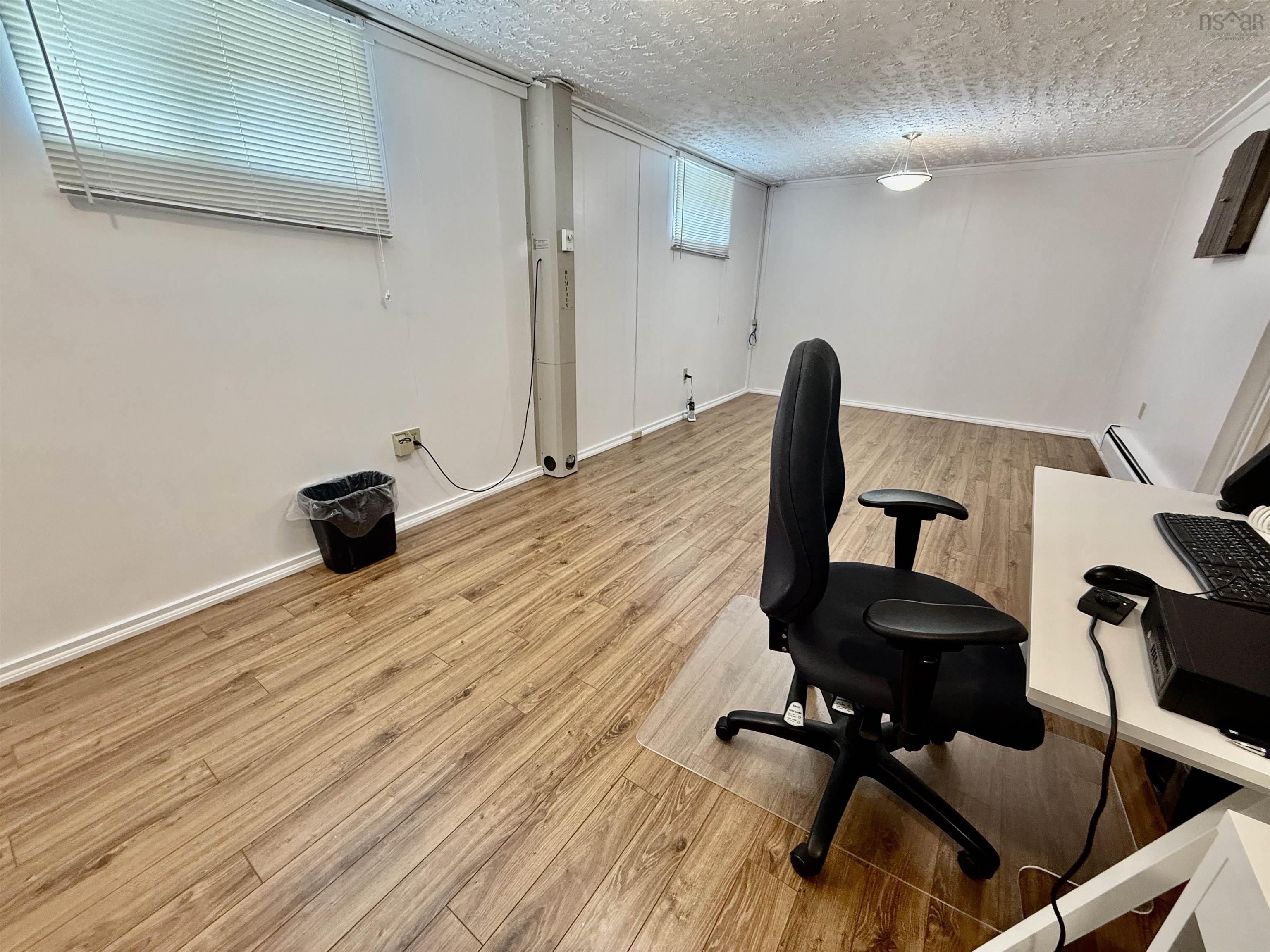 $669,000.00: 58 Shoreview Drive, Bedford