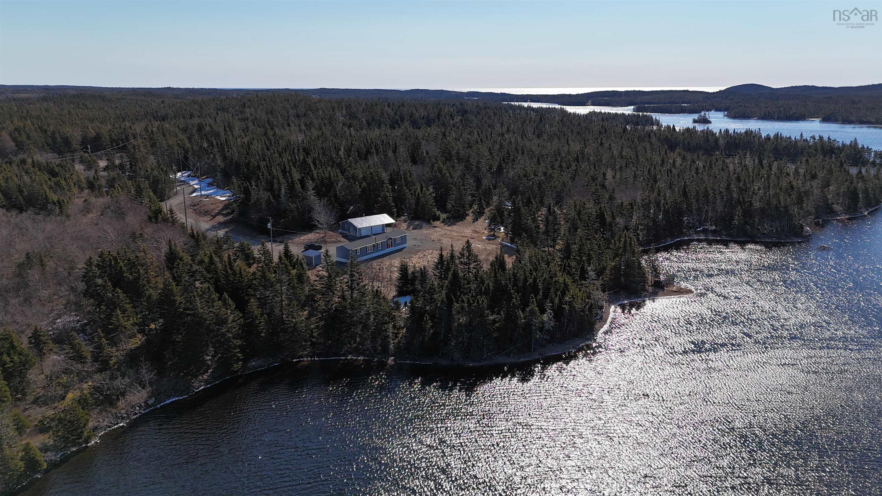 $389,000.00: 290 Eastside Grand River, Grand River