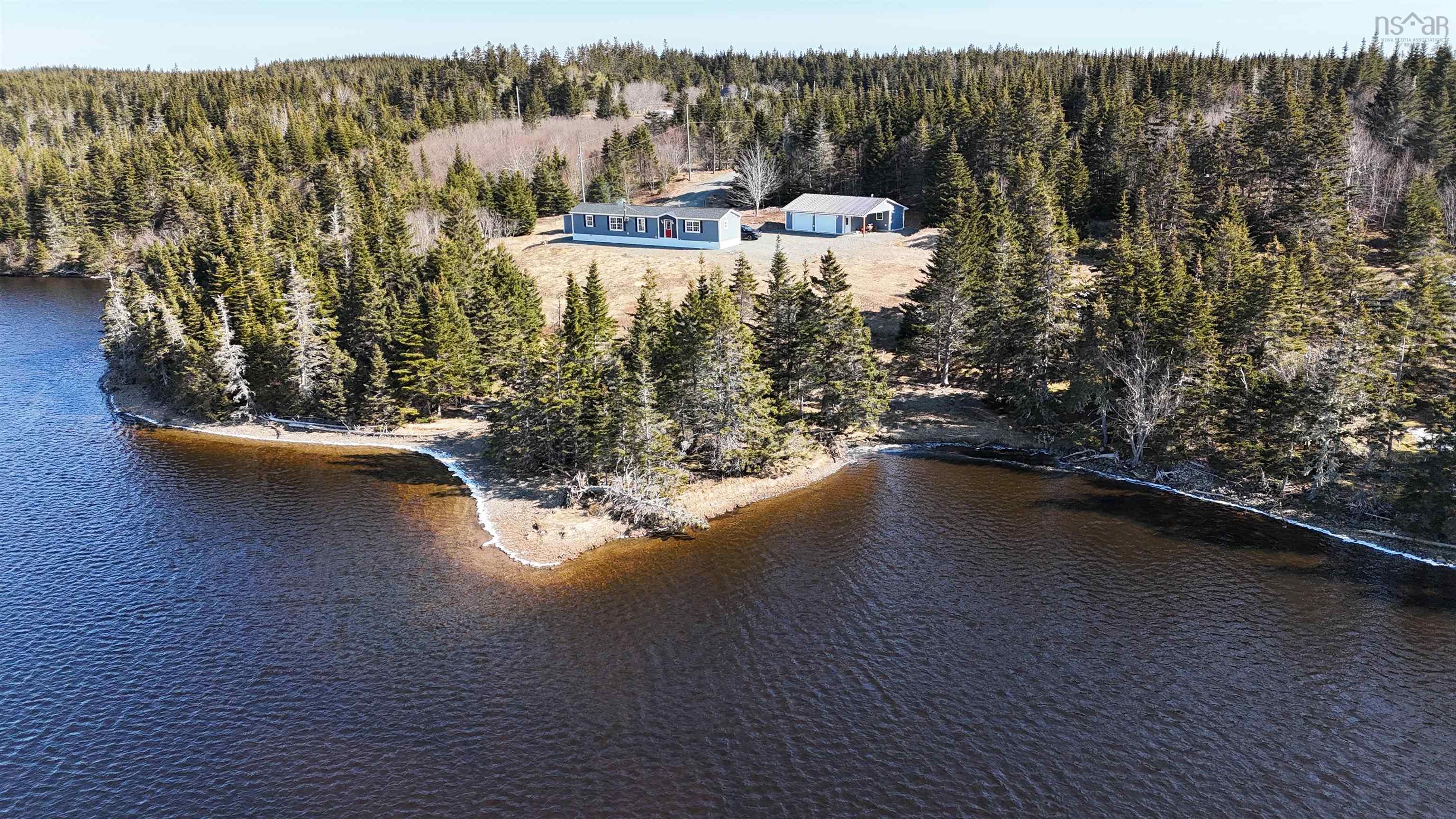 $389,000.00: 290 Eastside Grand River, Grand River