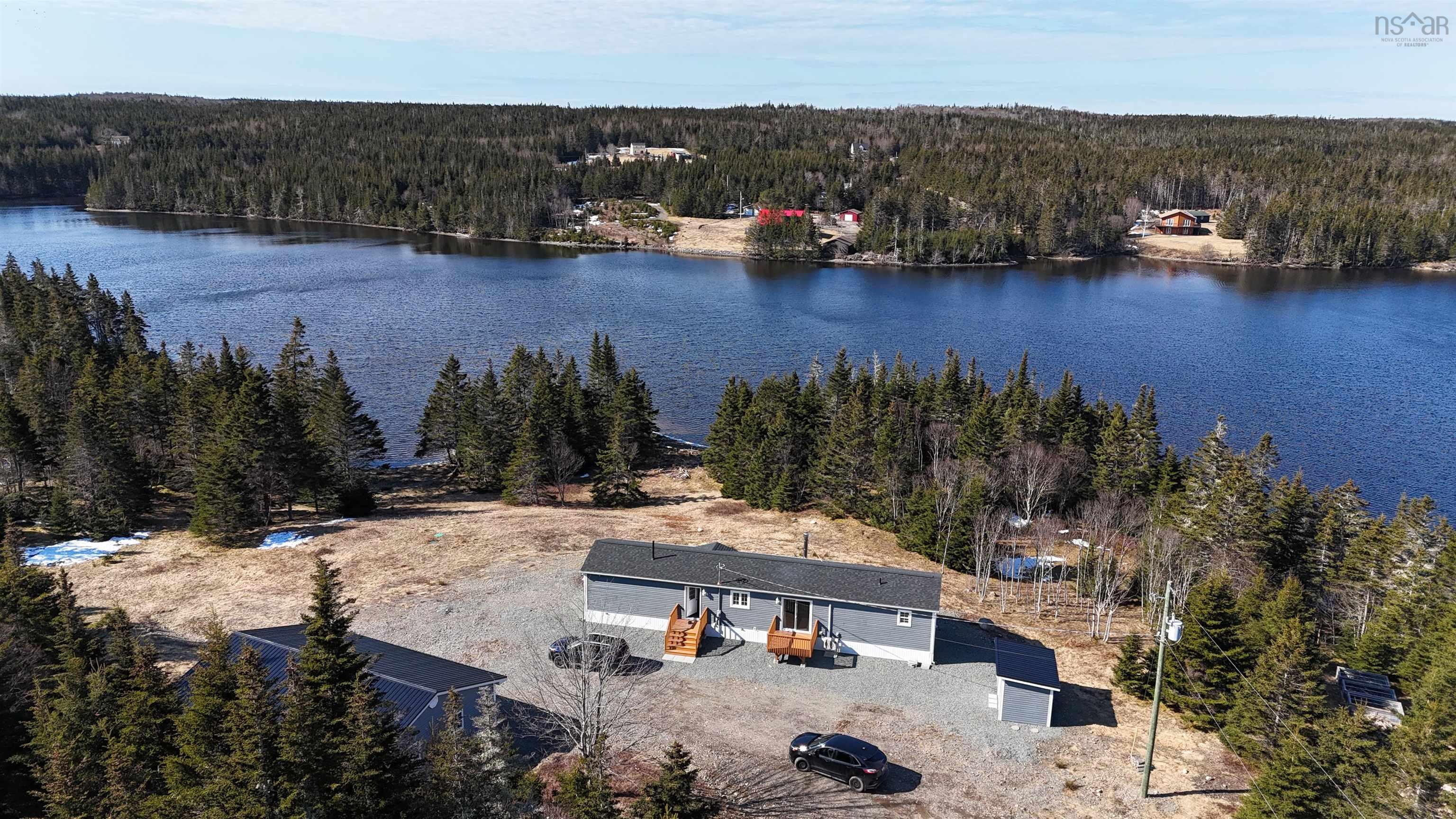 $389,000.00: 290 Eastside Grand River, Grand River