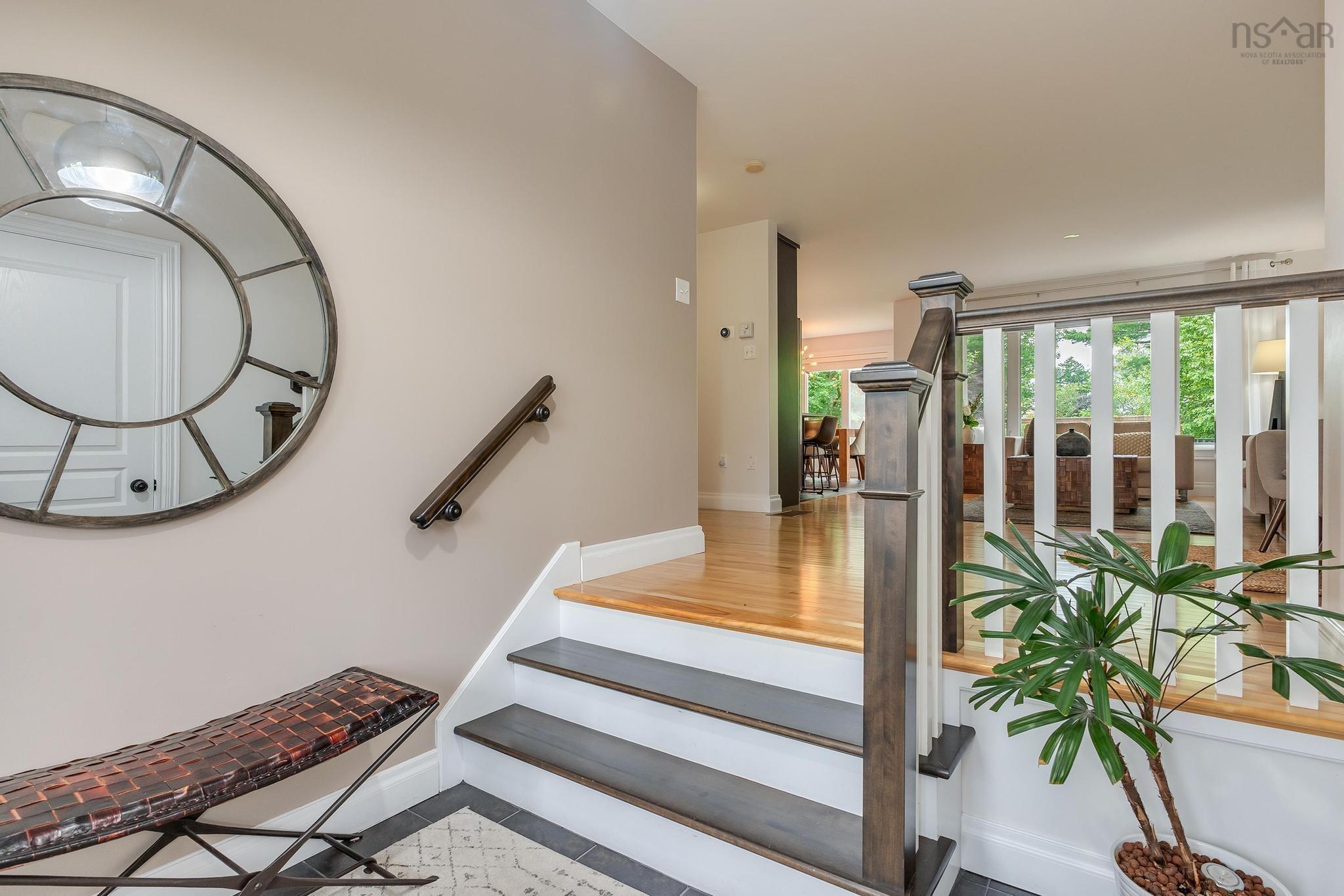 $839,900.00: 20 Haystead Ridge, Bedford