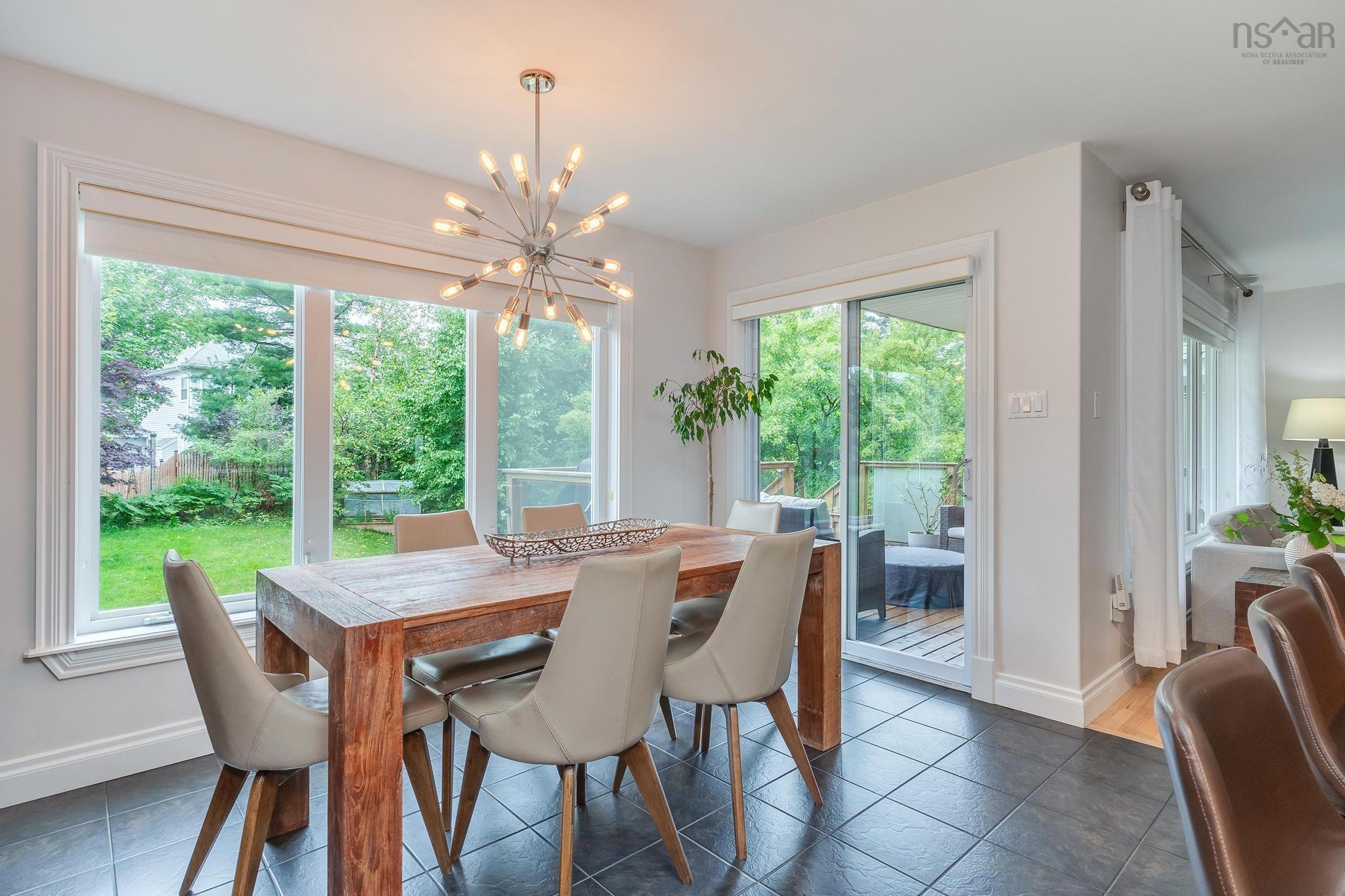 $839,900.00: 20 Haystead Ridge, Bedford