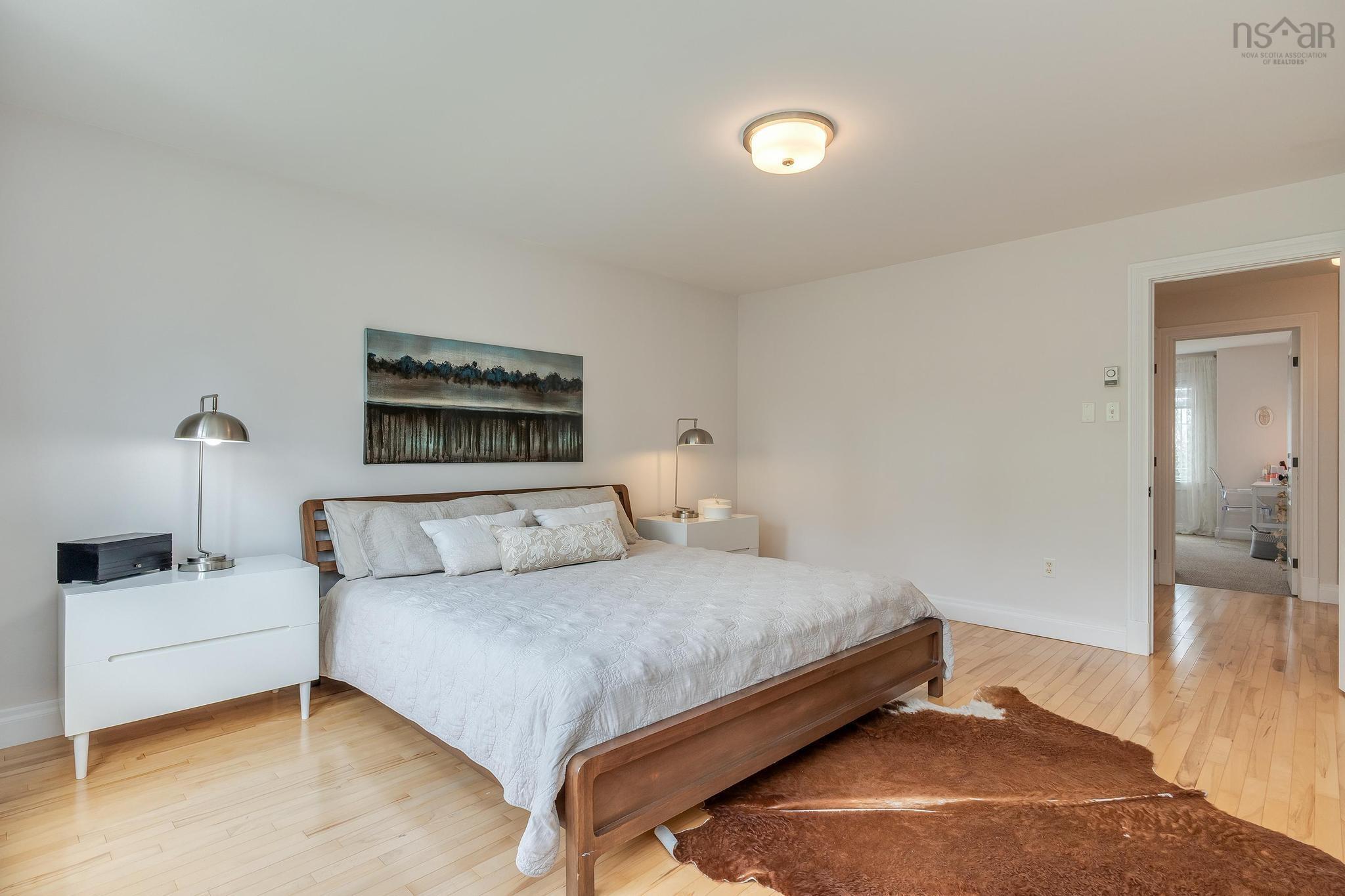 $839,900.00: 20 Haystead Ridge, Bedford