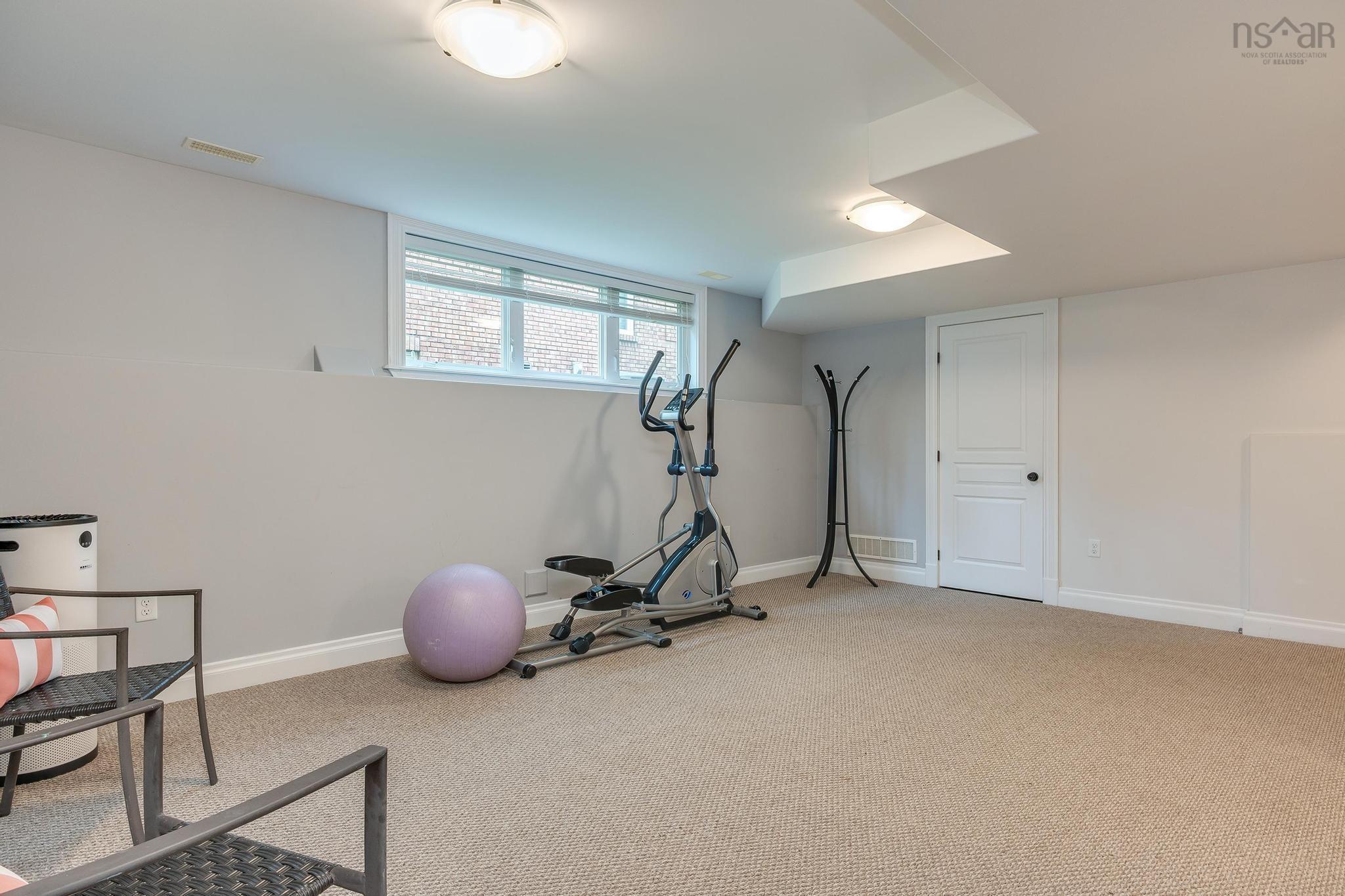 $839,900.00: 20 Haystead Ridge, Bedford