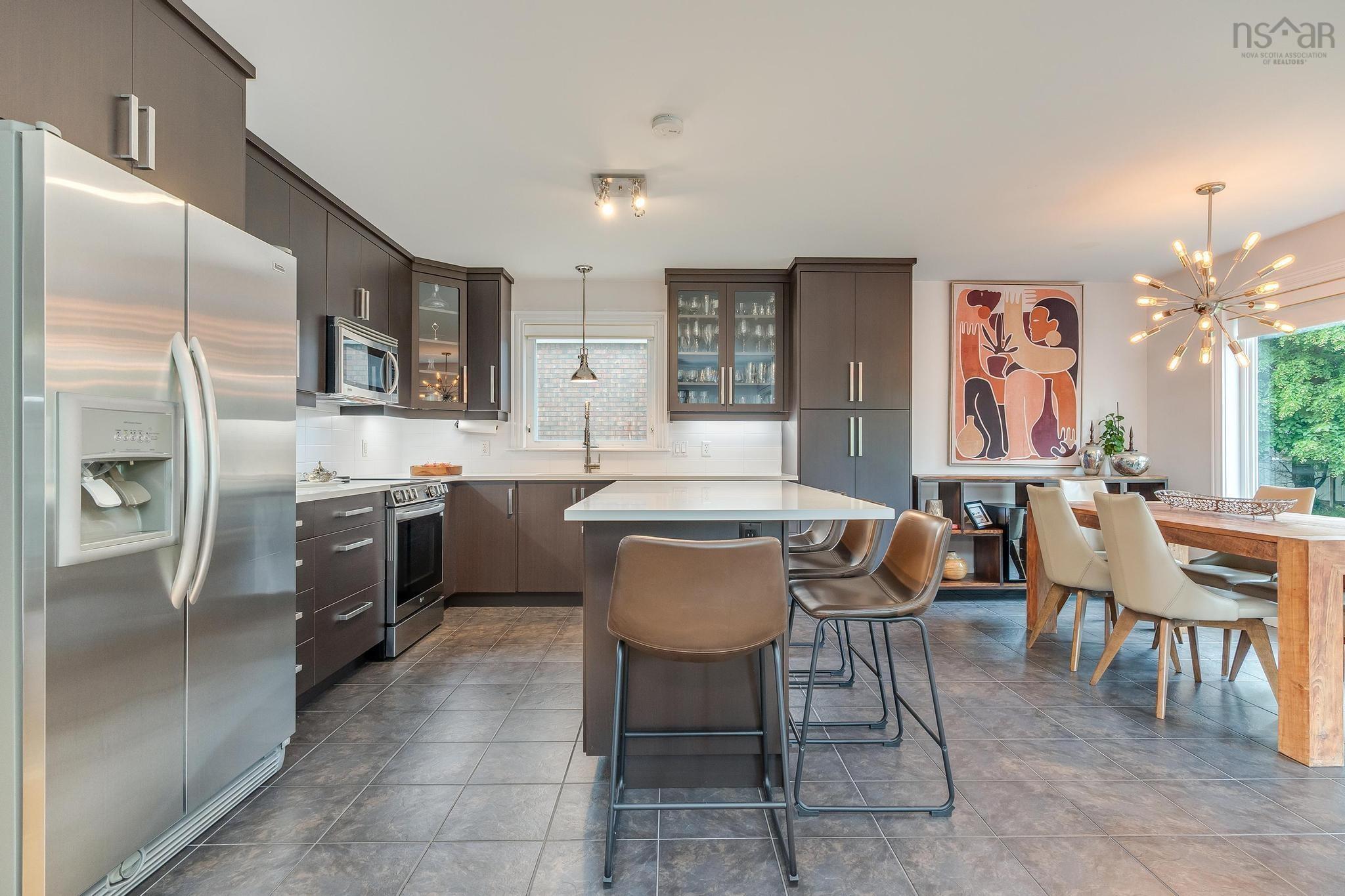 $839,900.00: 20 Haystead Ridge, Bedford