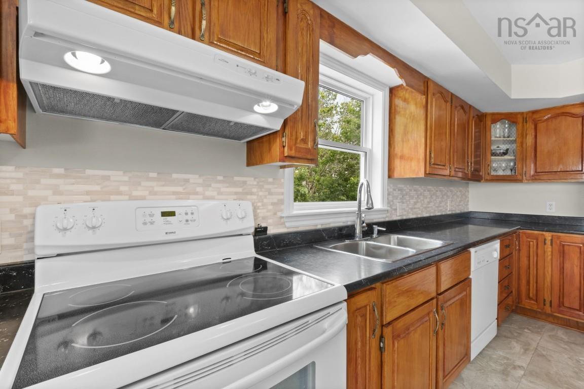 $609,900.00: 5 Aspen Grove, Timberlea