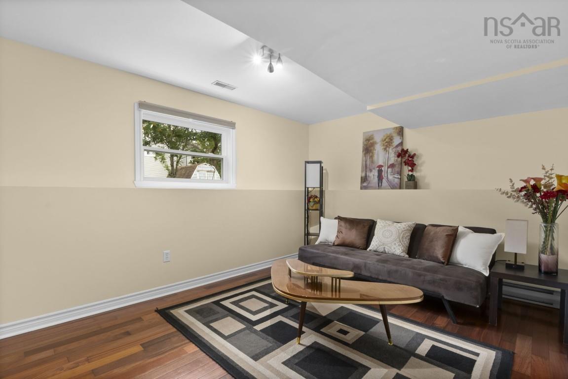 $609,900.00: 5 Aspen Grove, Timberlea