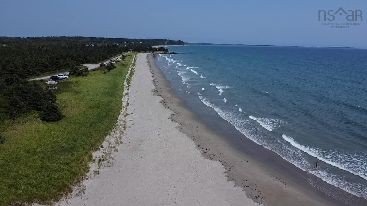 $189,900.00: 31 Kaakwogook Way, Clam Bay