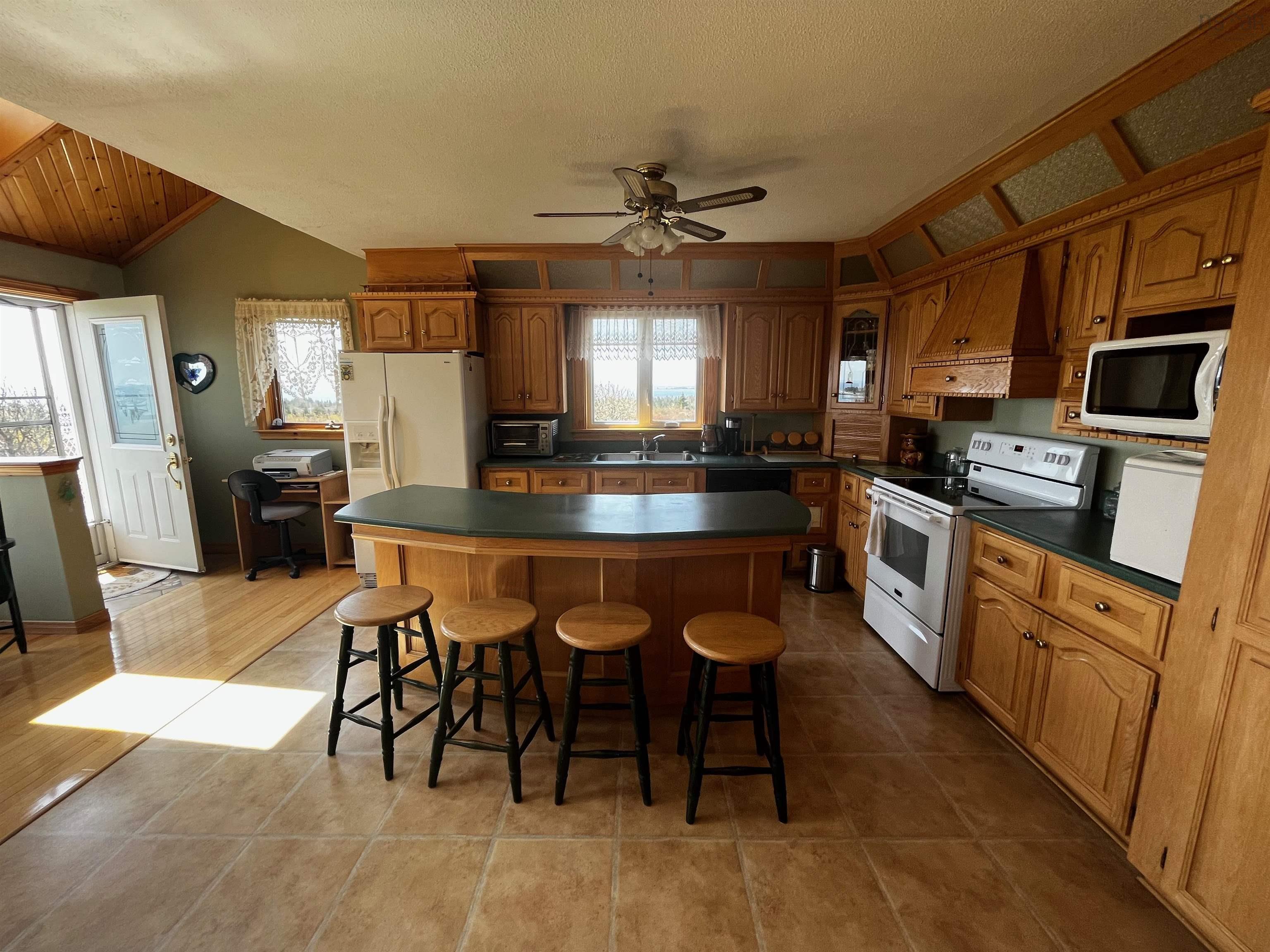 $339,000.00: 25 North Road, Charlos Cove