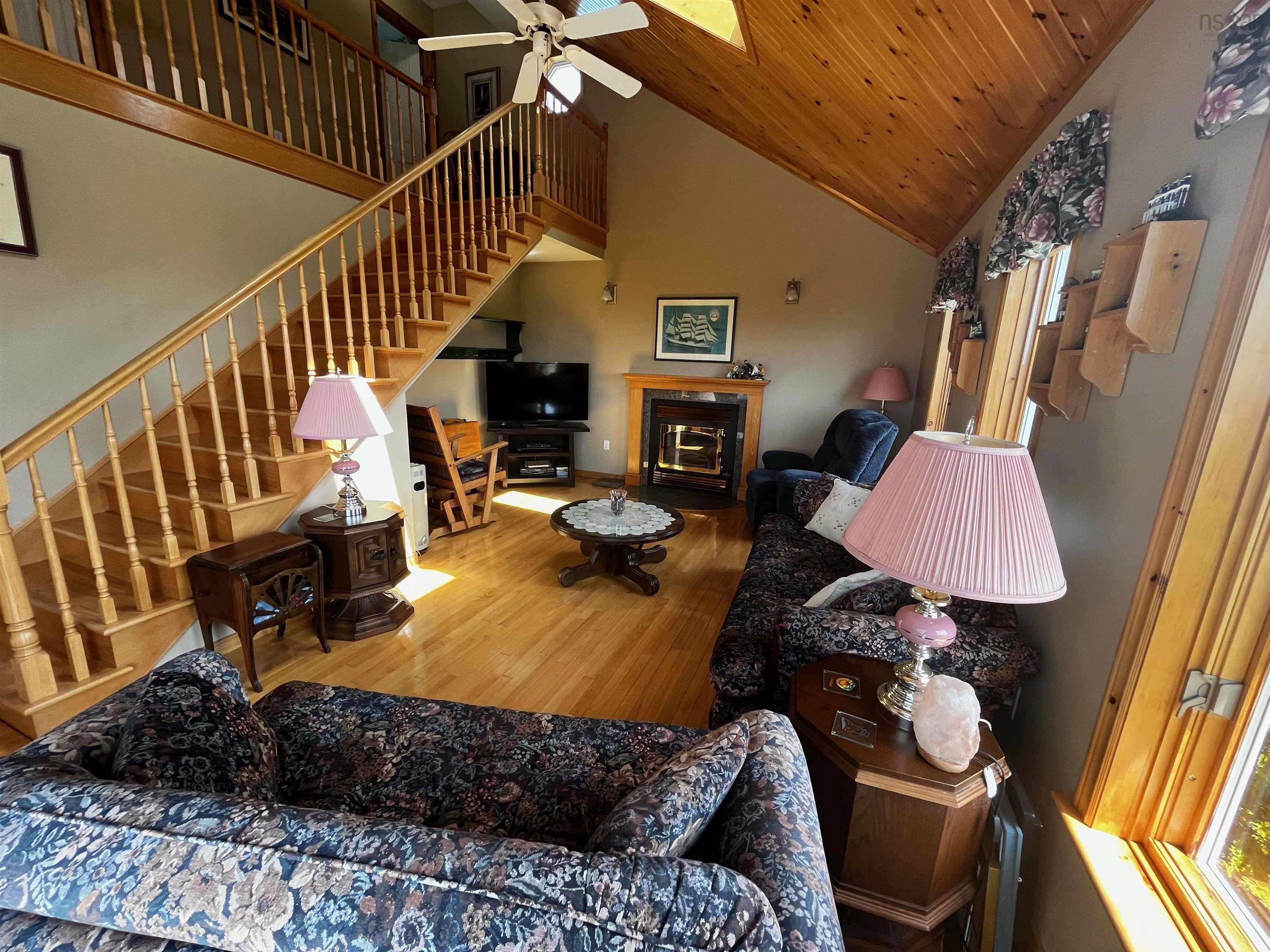 $339,000.00: 25 North Road, Charlos Cove