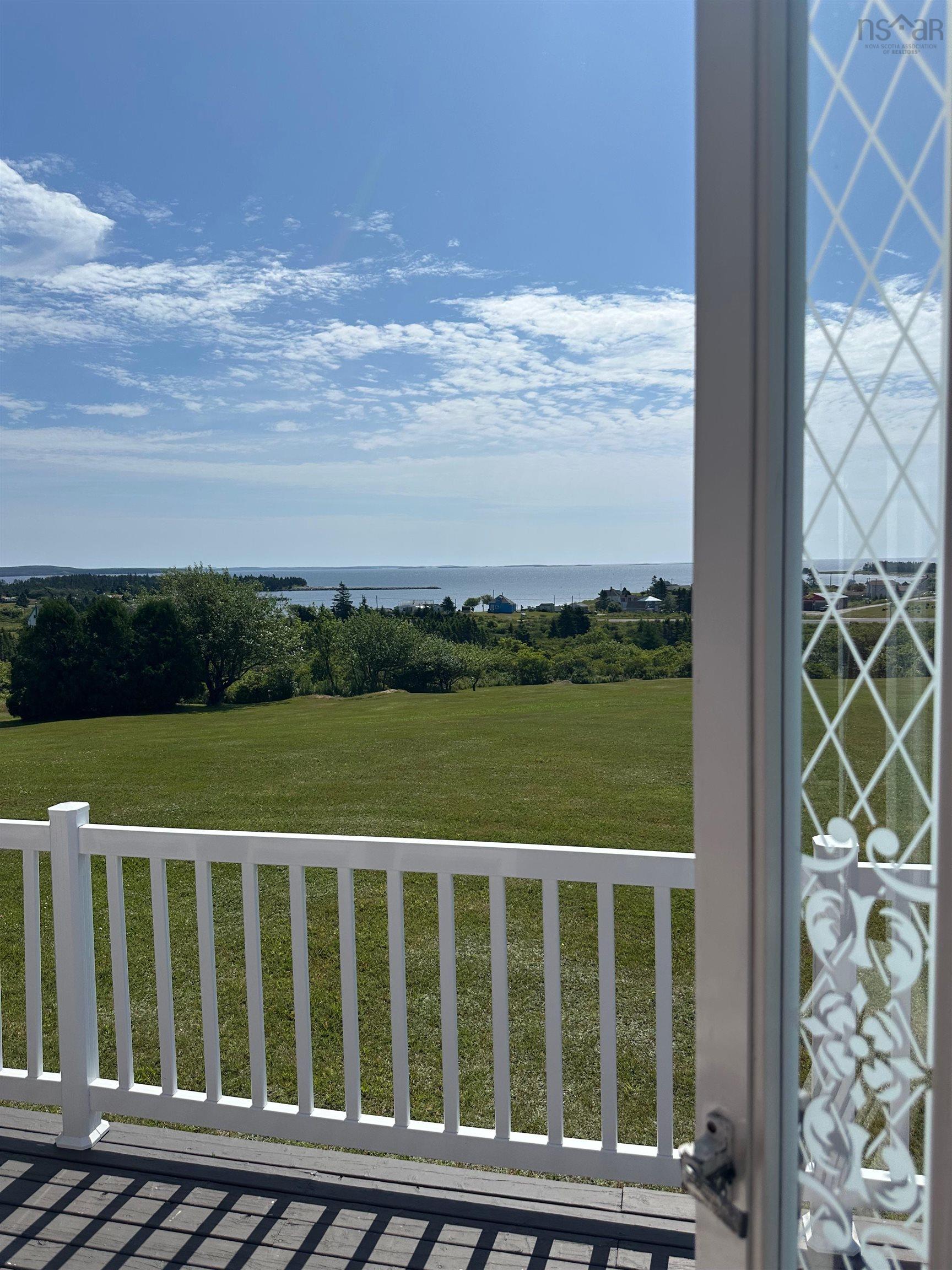 $339,000.00: 25 North Road, Charlos Cove