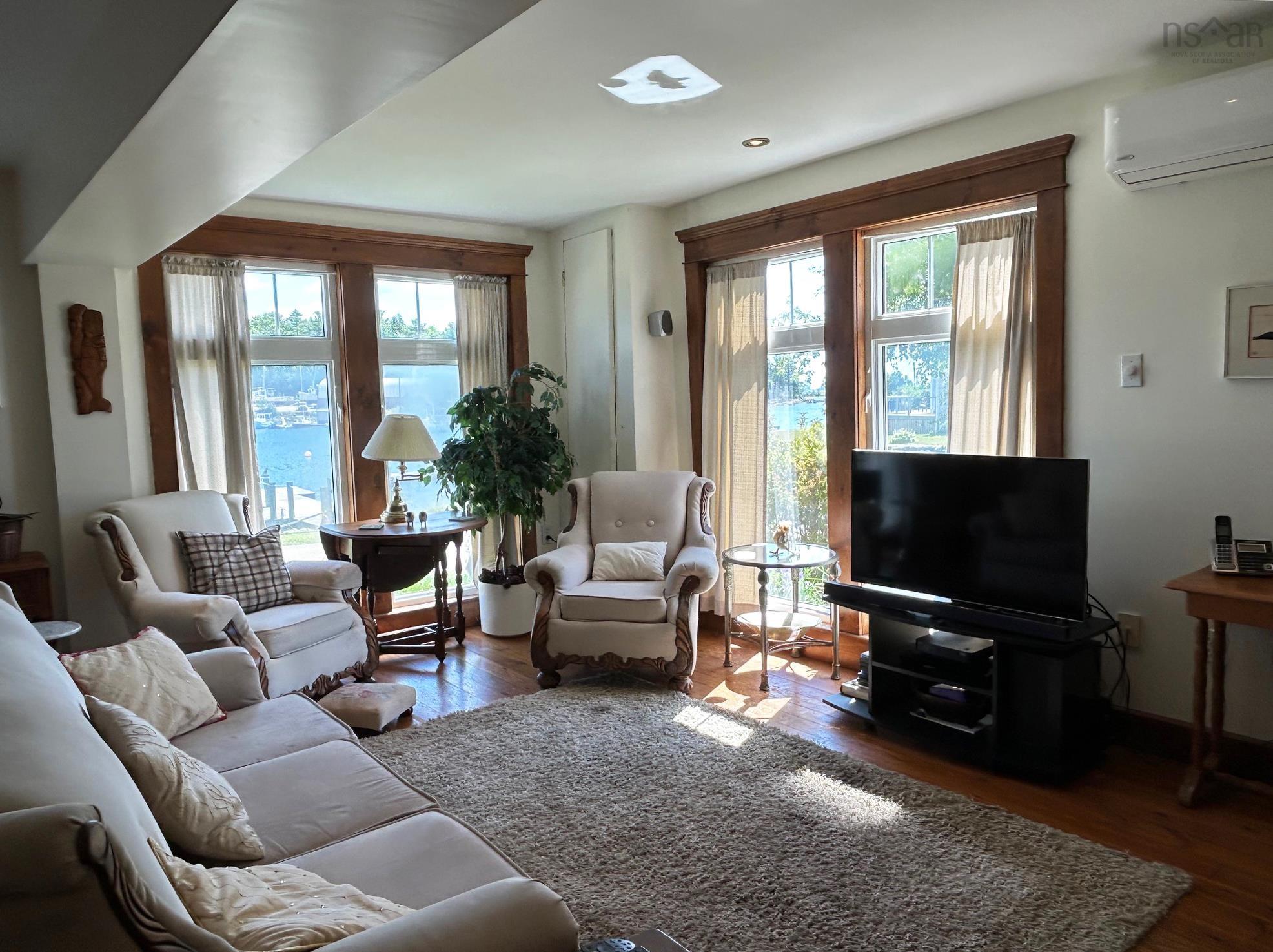 $475,000.00: 142 Gold River Road, Gold River