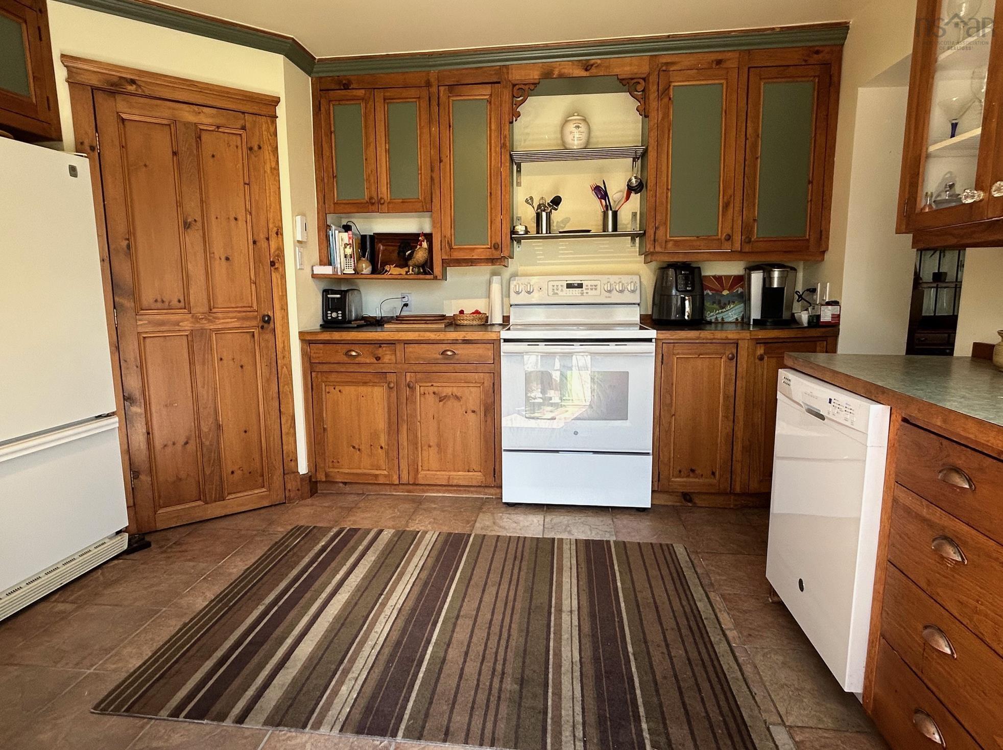 $475,000.00: 142 Gold River Road, Gold River