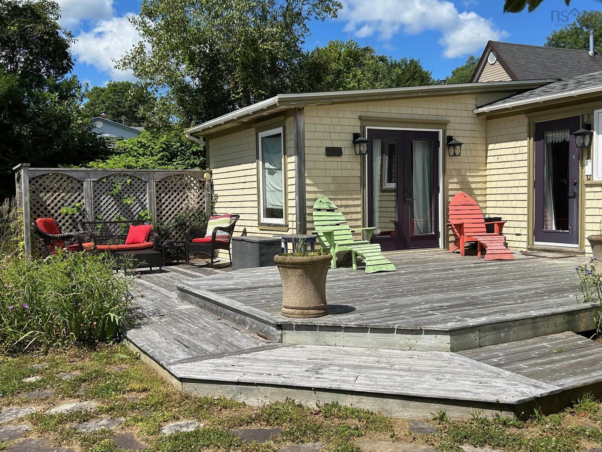 $475,000.00: 142 Gold River Road, Gold River