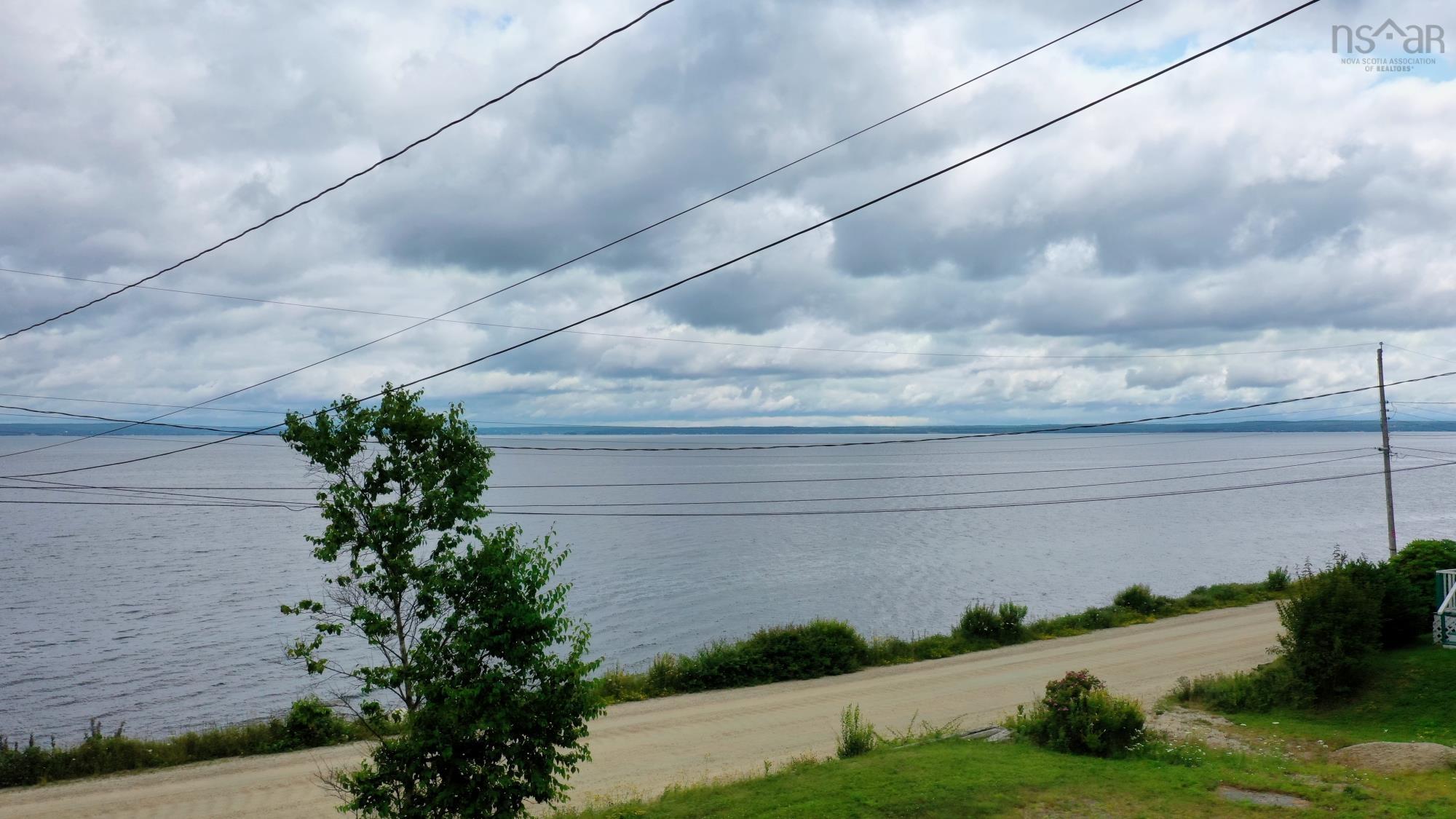 $319,000.00: 462 Mill Cove Shore Road, Birchy Head