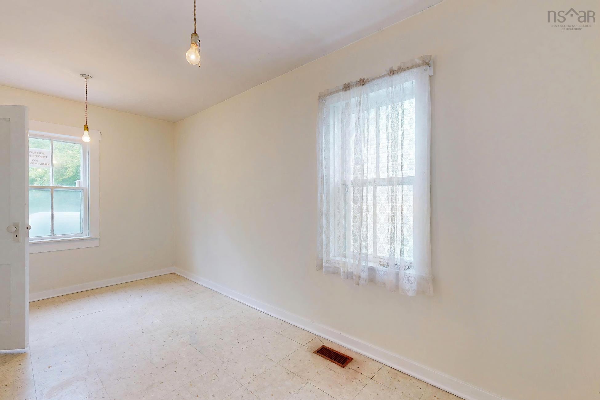 $319,000.00: 462 Mill Cove Shore Road, Birchy Head