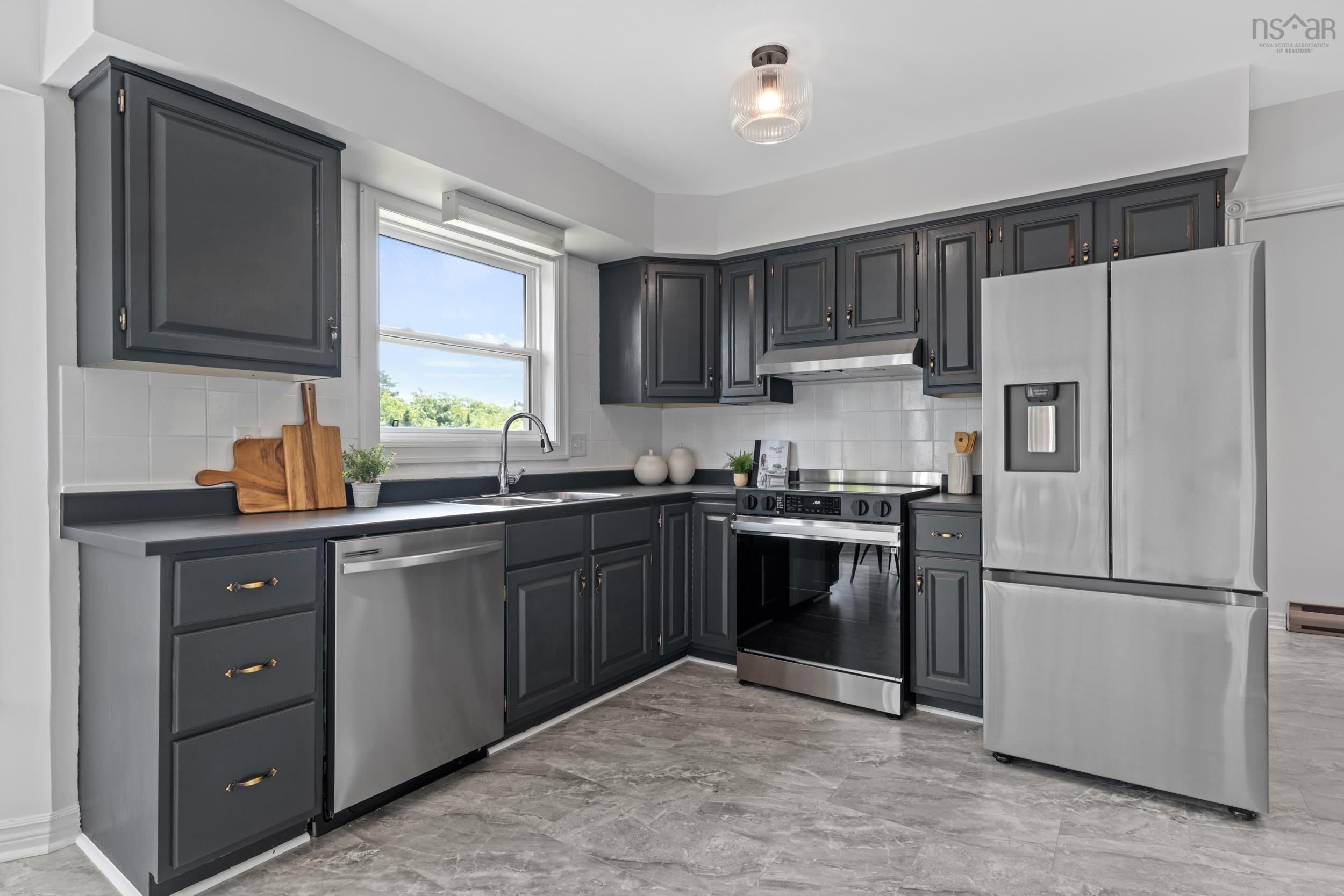 $799,000.00: 14 Whimsical Lake Crescent, Halifax