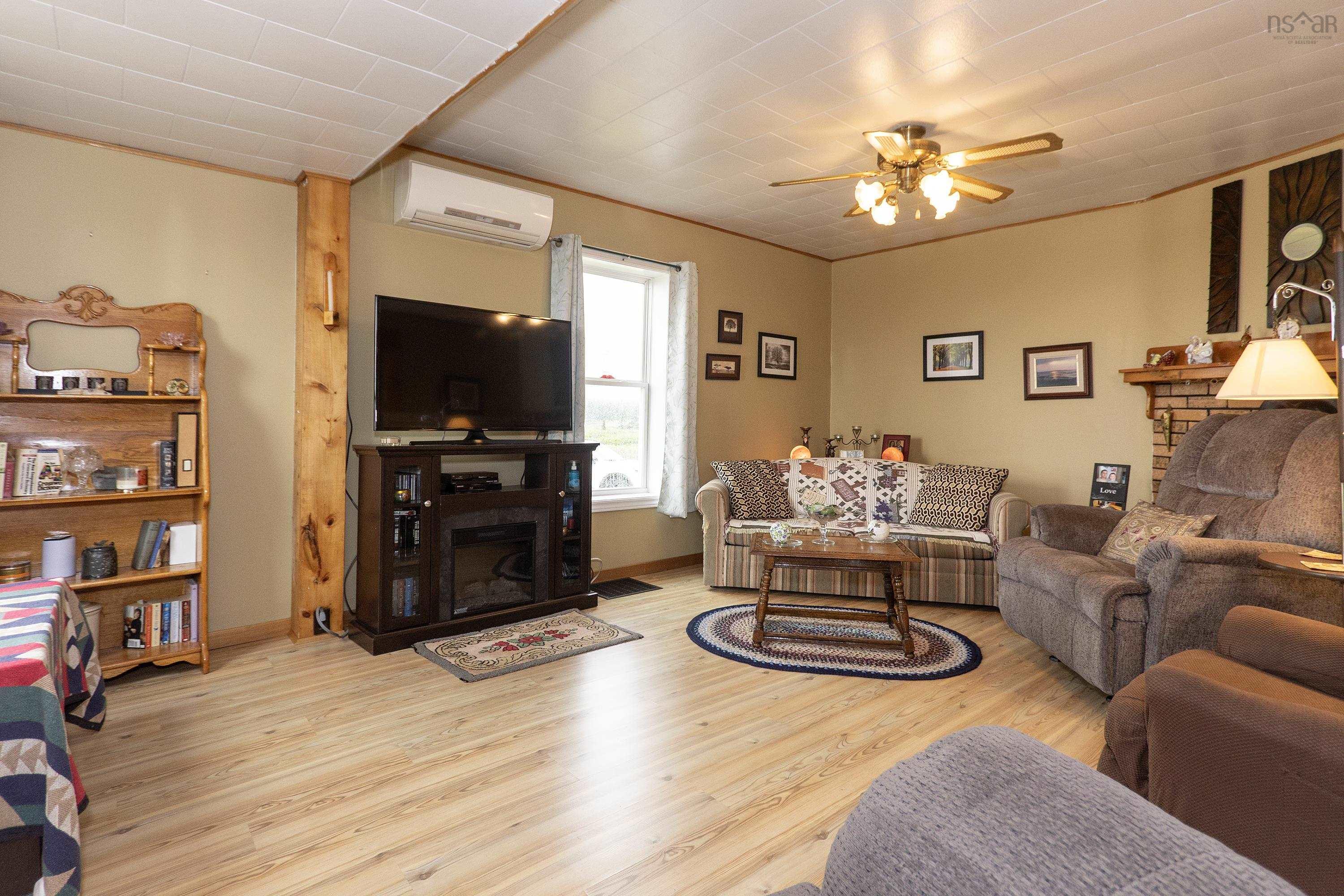 $249,900.00: 516 Lower Cove Road, Lower Cove